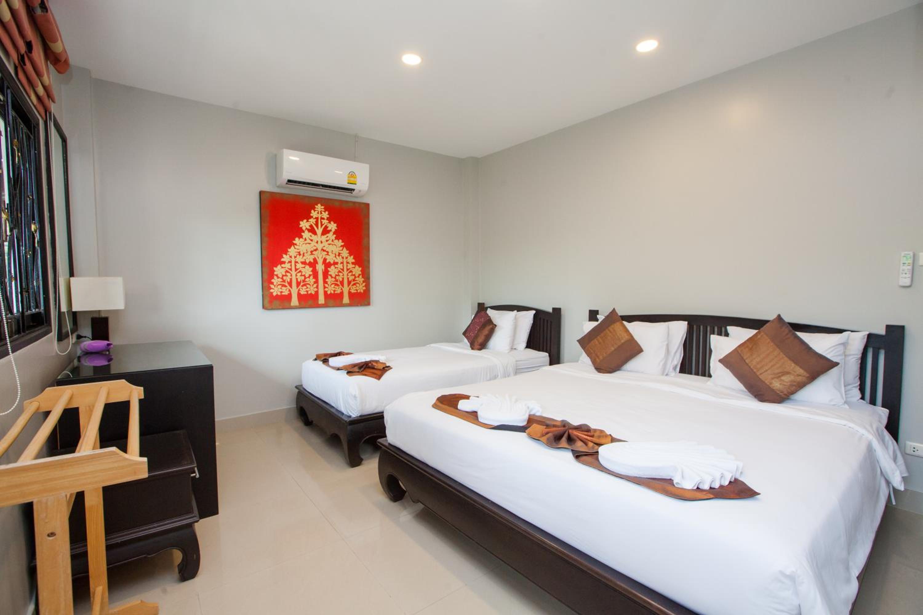 Baan Santhiya Private Pool Villas - Hotel style service with Free Tuk Tuk