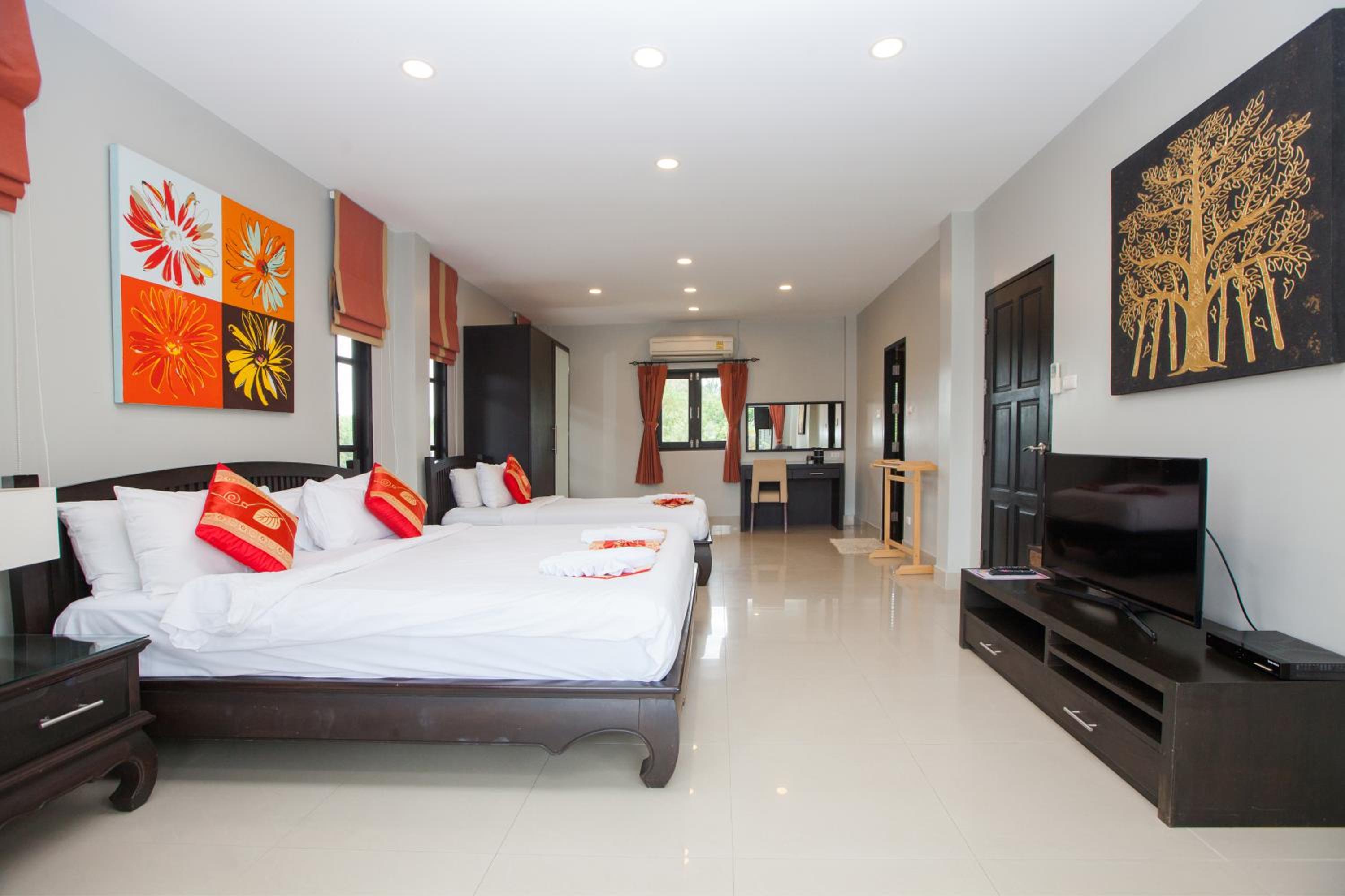 Baan Santhiya Private Pool Villas - Hotel style service with Free Tuk Tuk