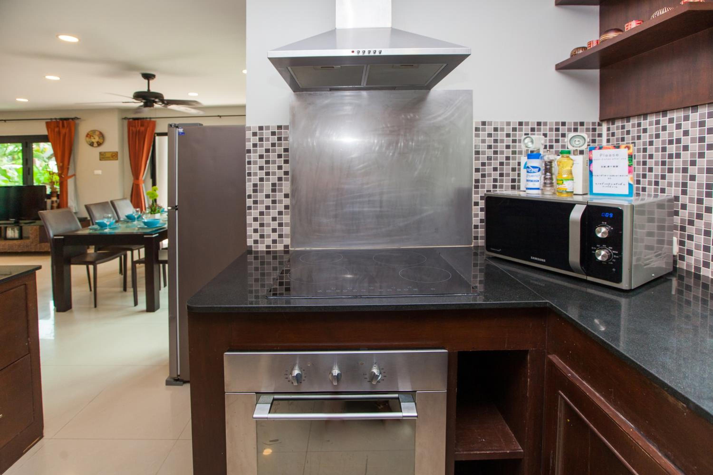 Baan Santhiya Private Pool Villas - Hotel style service with Free Tuk Tuk