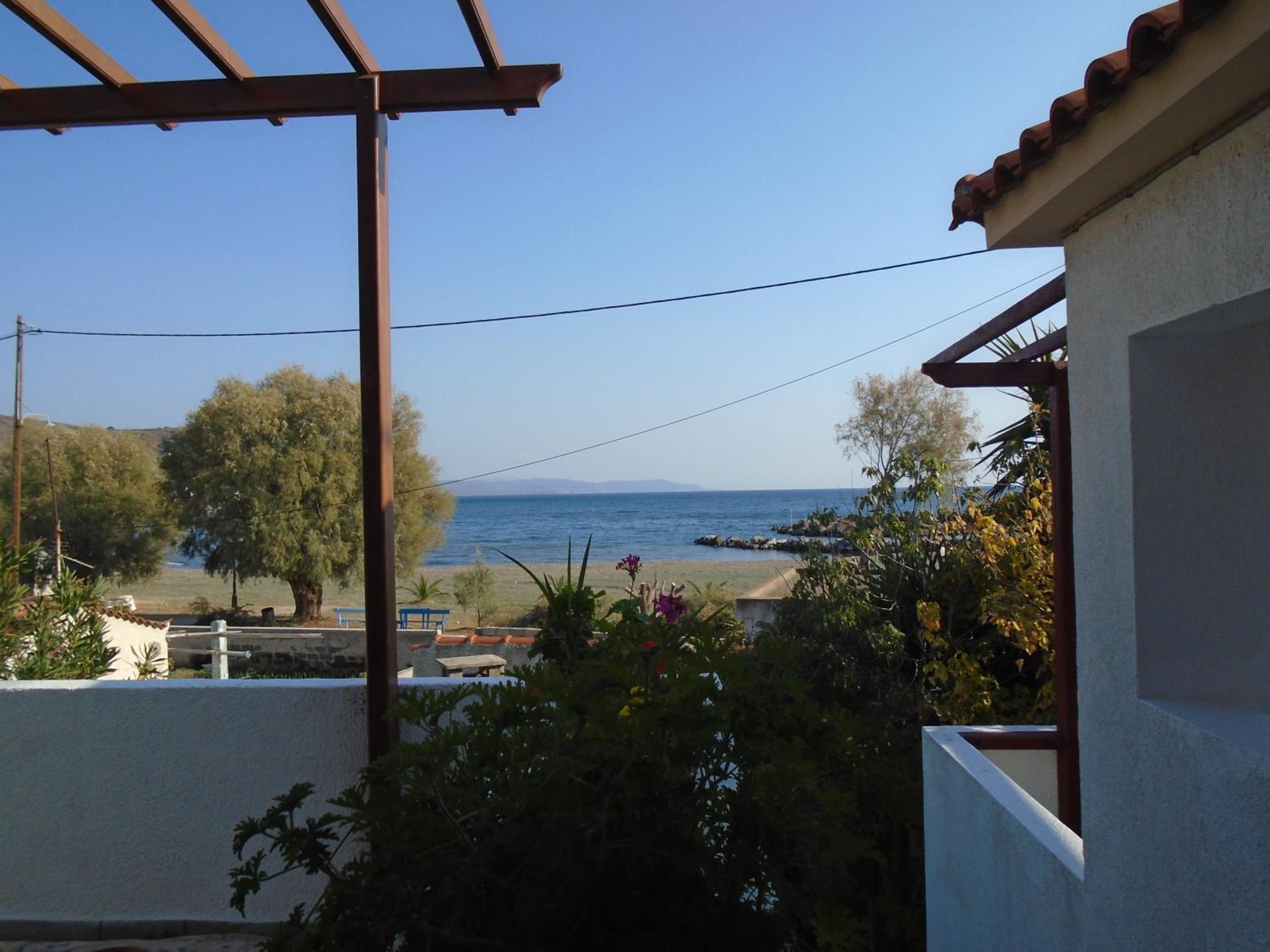 Sea Front two bedroom House in Lesvos view 2