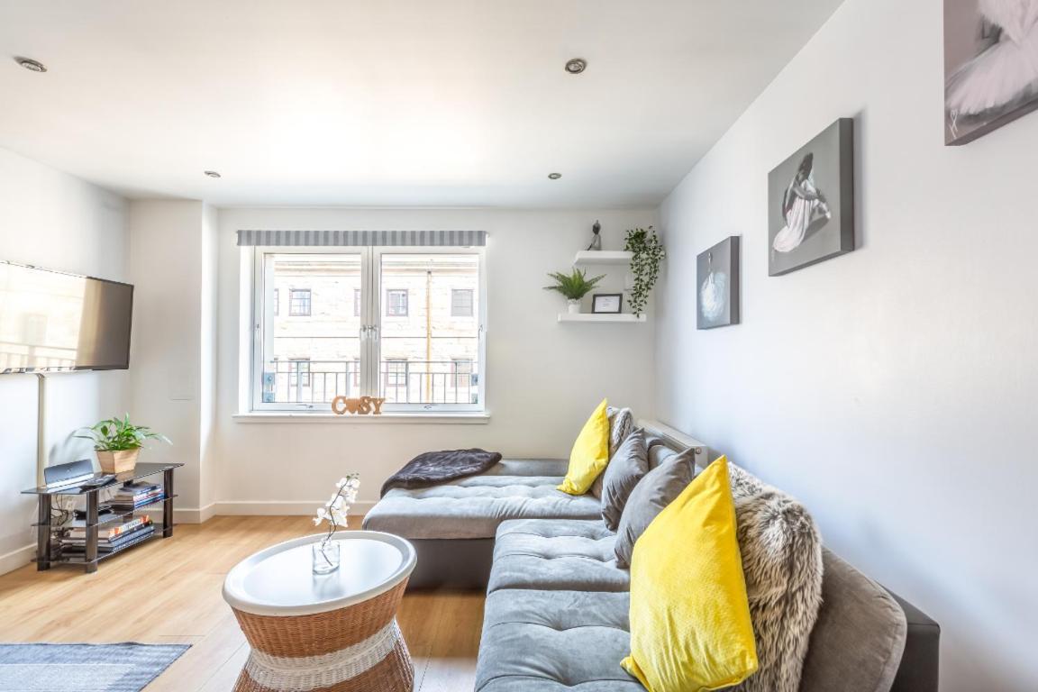 Cosy Apartment in Quiet City-Centre with Car Park view 5