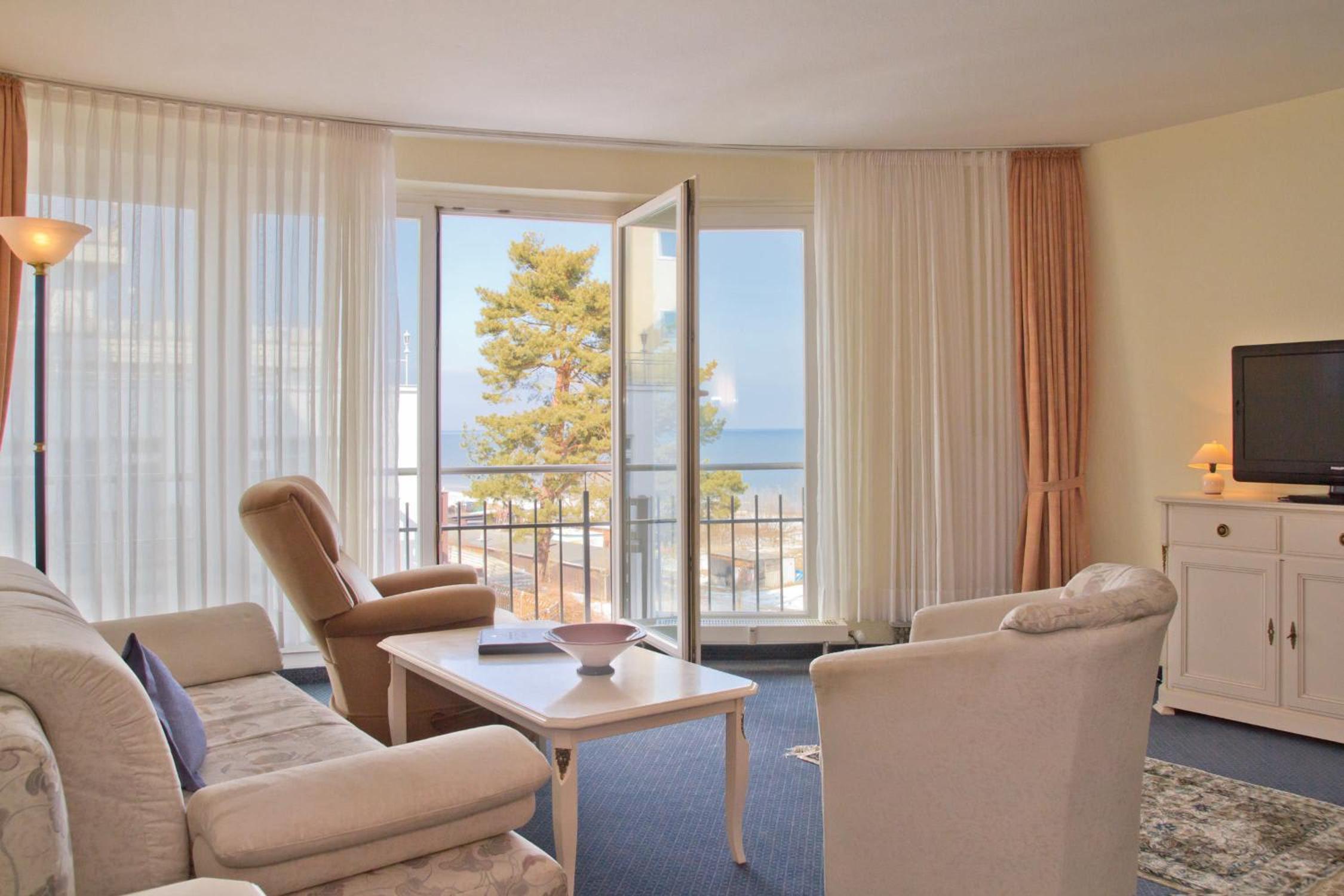 SEETELHOTEL Ostseeresidenz Bansin mit Pool und unmittelbarer Strandnähe