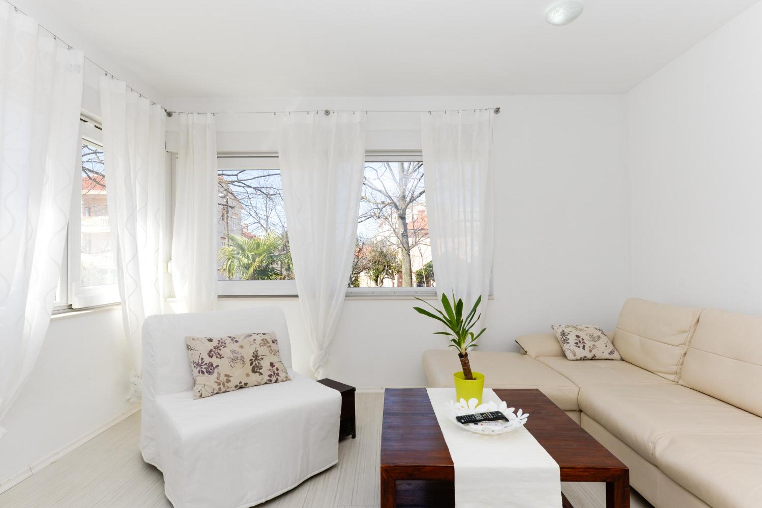 Deluxe Apartments Goya