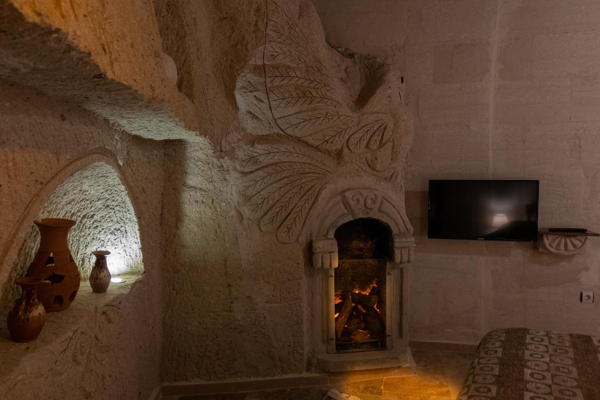 Grand Elite Cave Suites - Image 145