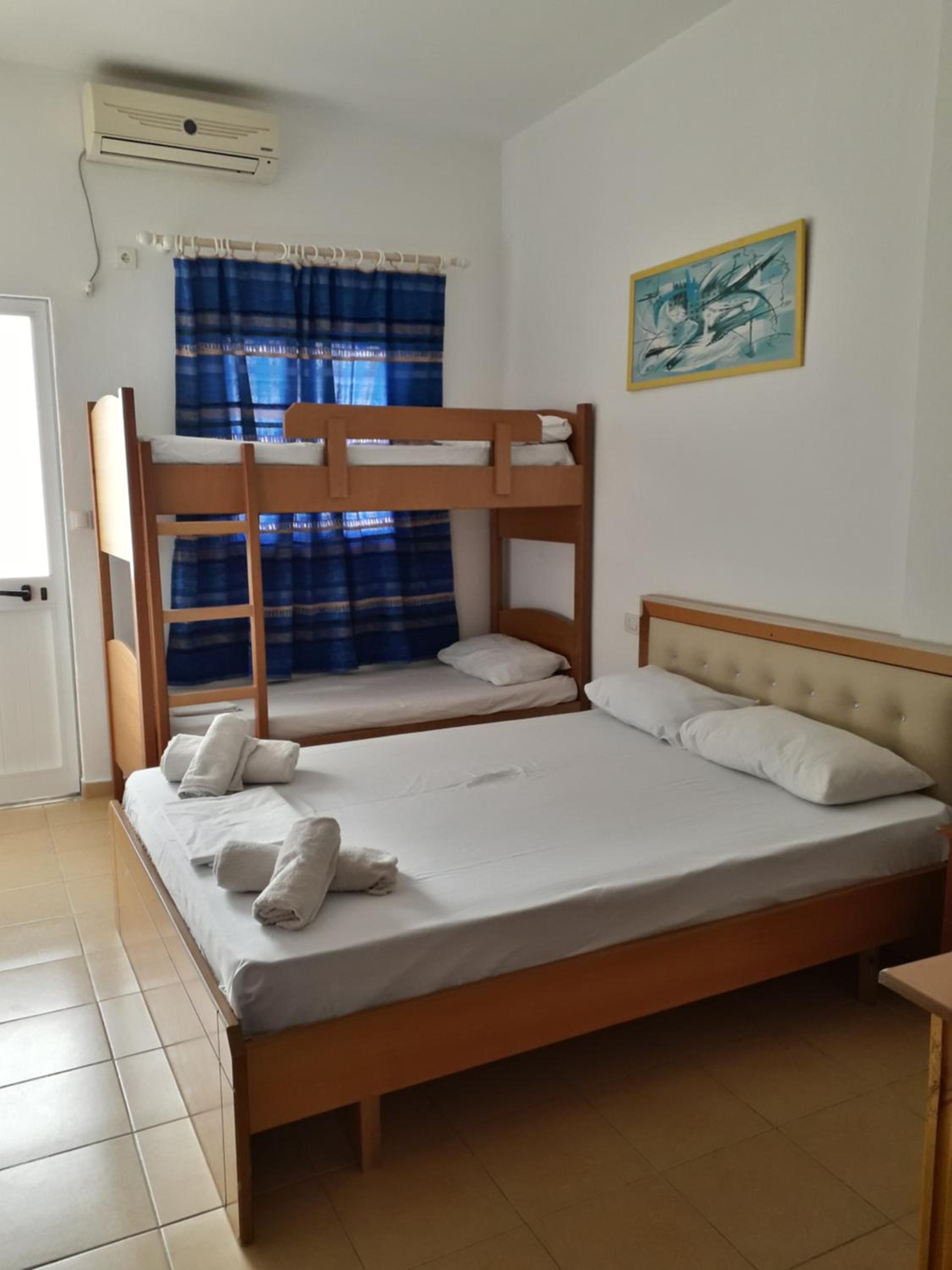 Rooms and Apartments Analipsi