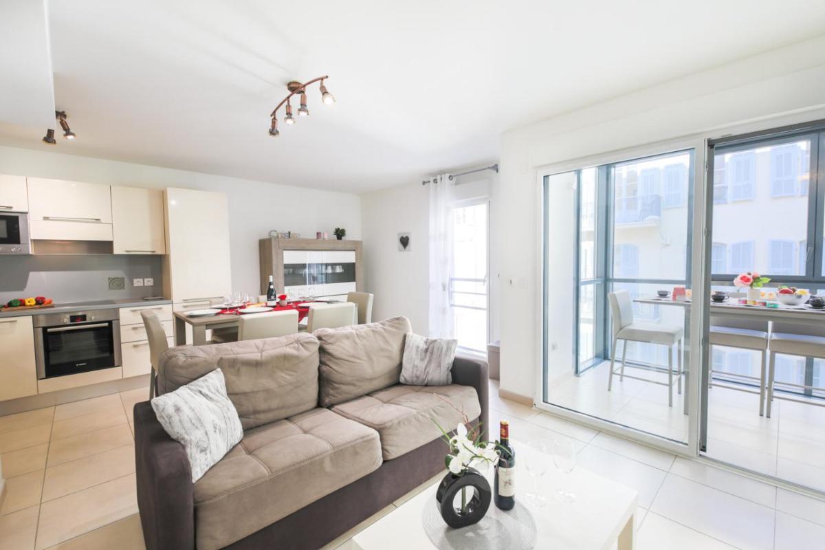 JARDINS MASSENA AP4088 Nice, by Riviera Holiday Homes photo 1