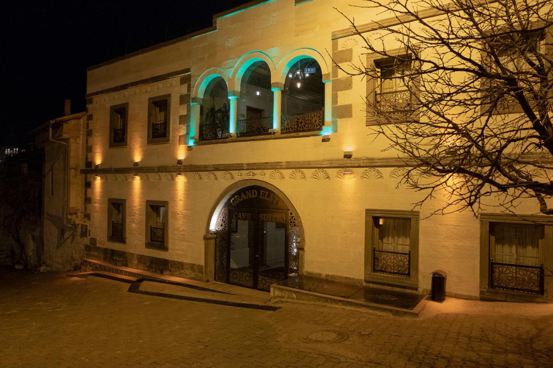 Grand Elite Cave Suites - Image 111