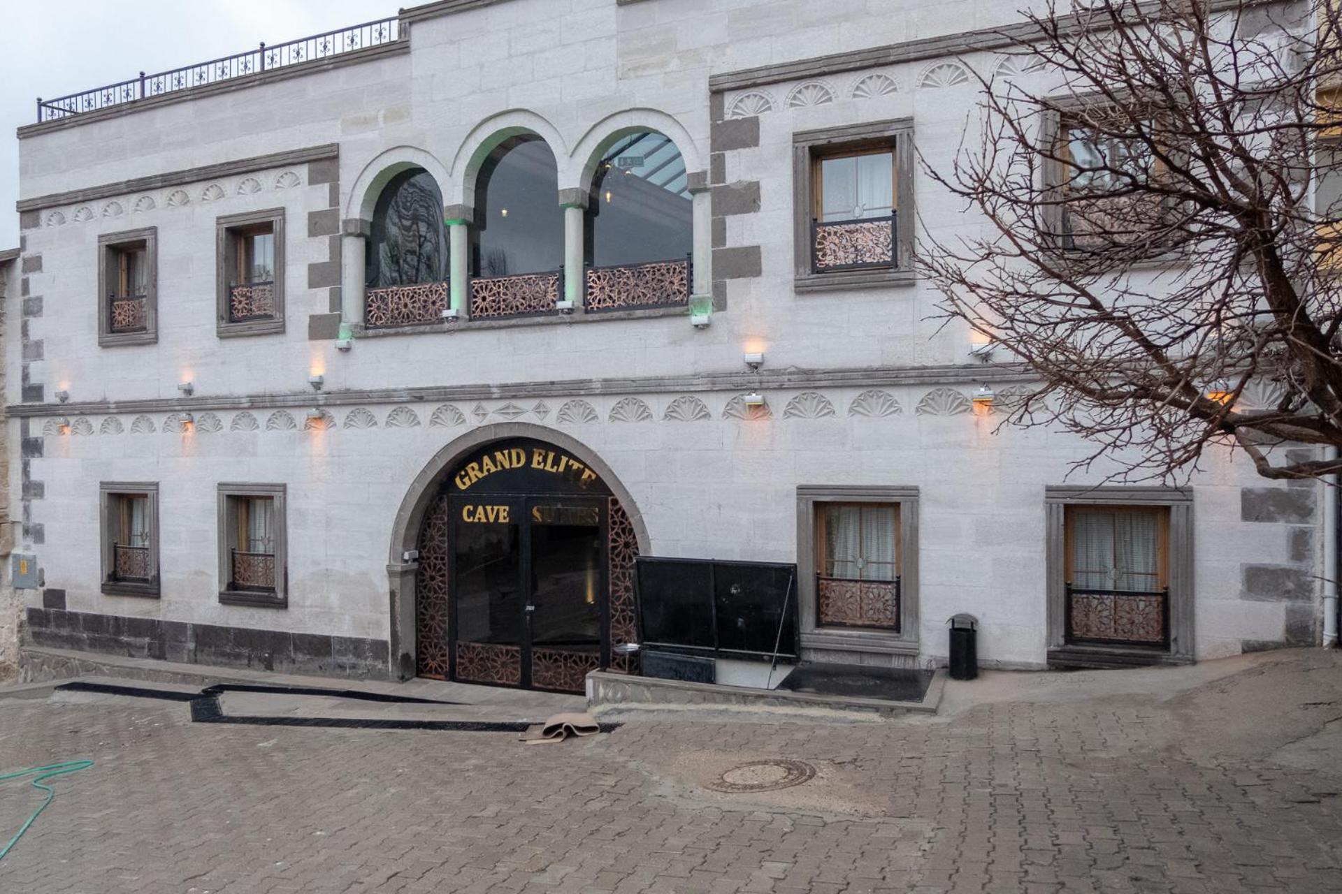 Grand Elite Cave Suites - Image 29