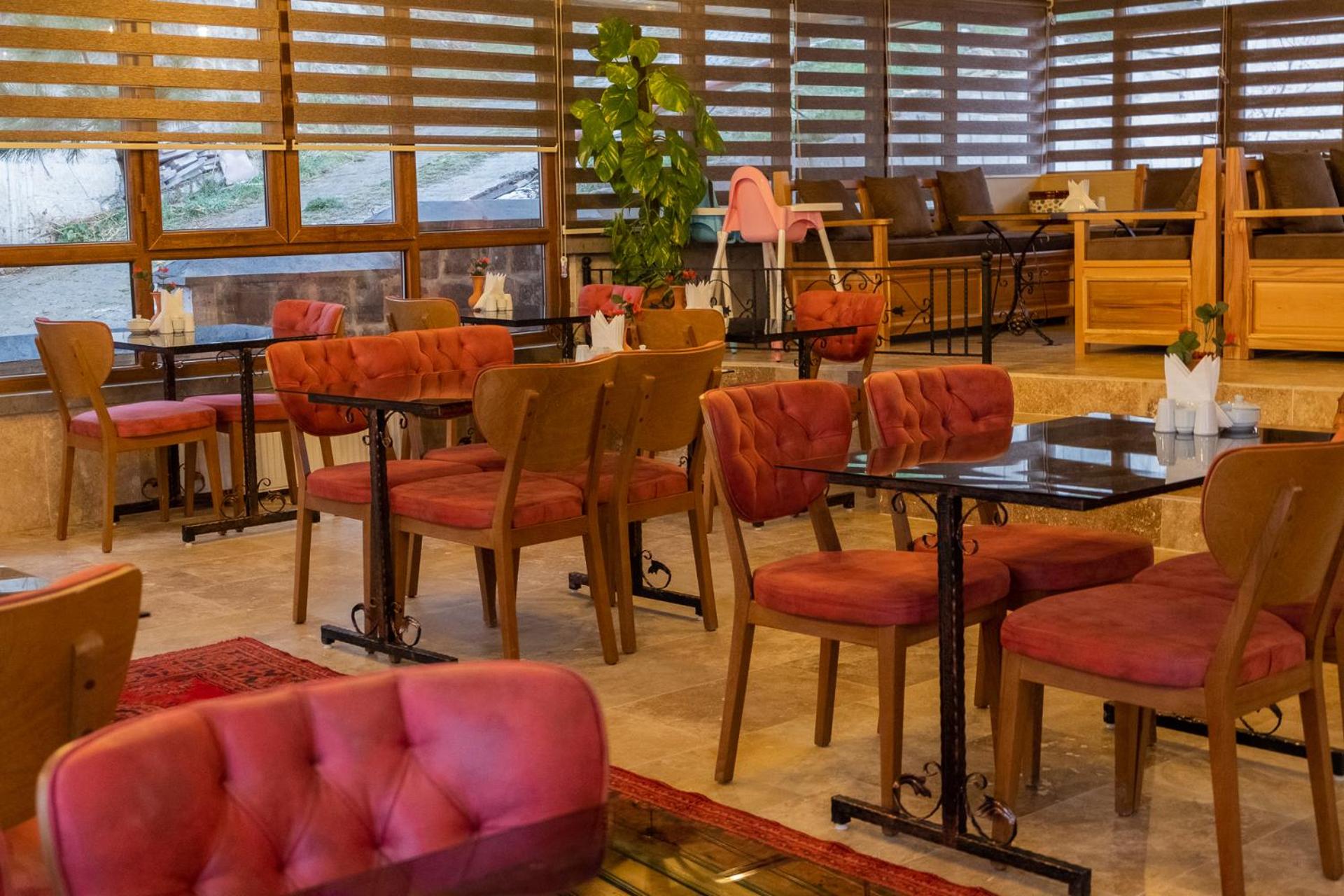 Grand Elite Cave Suites - Image 50