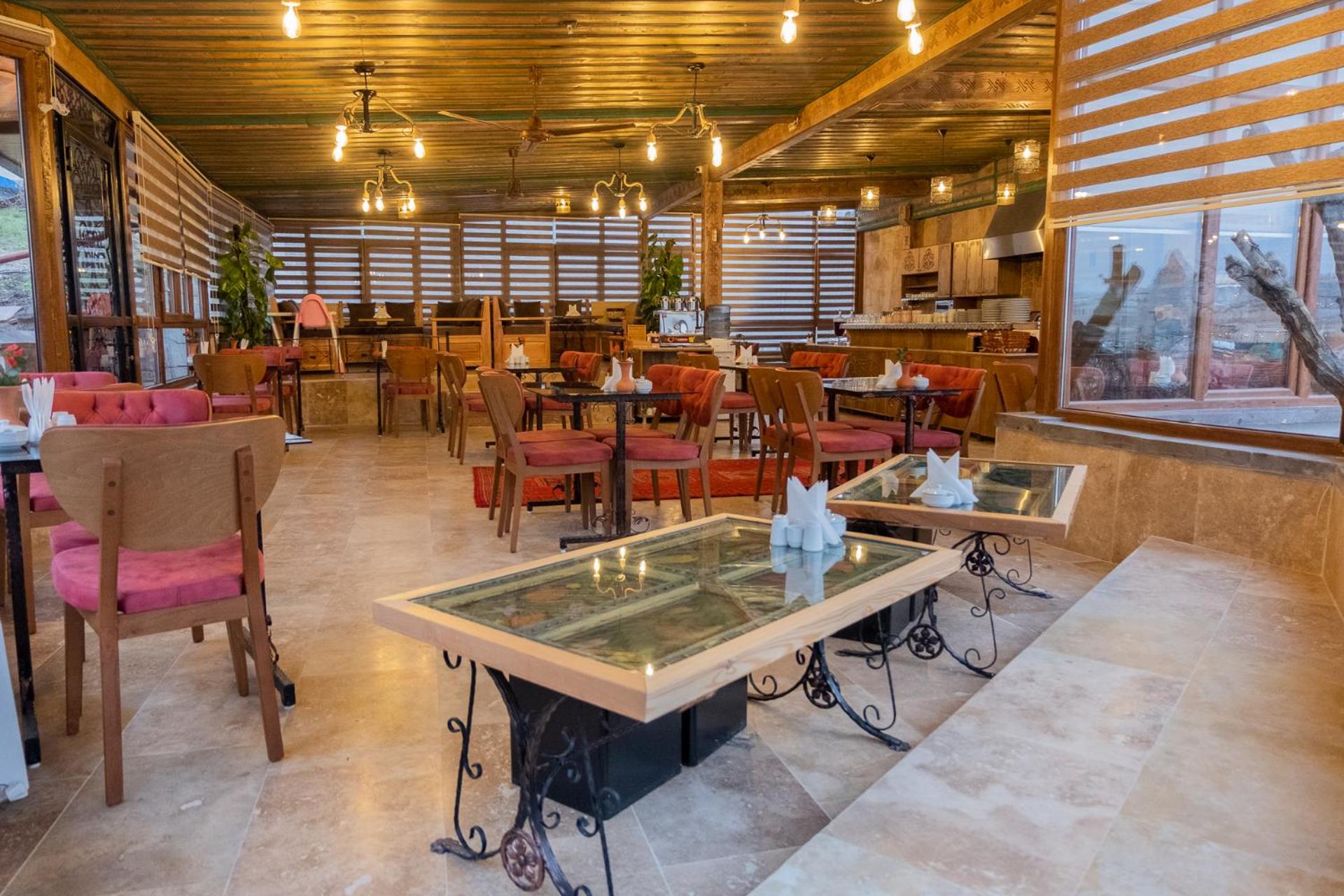 Grand Elite Cave Suites - Image 54