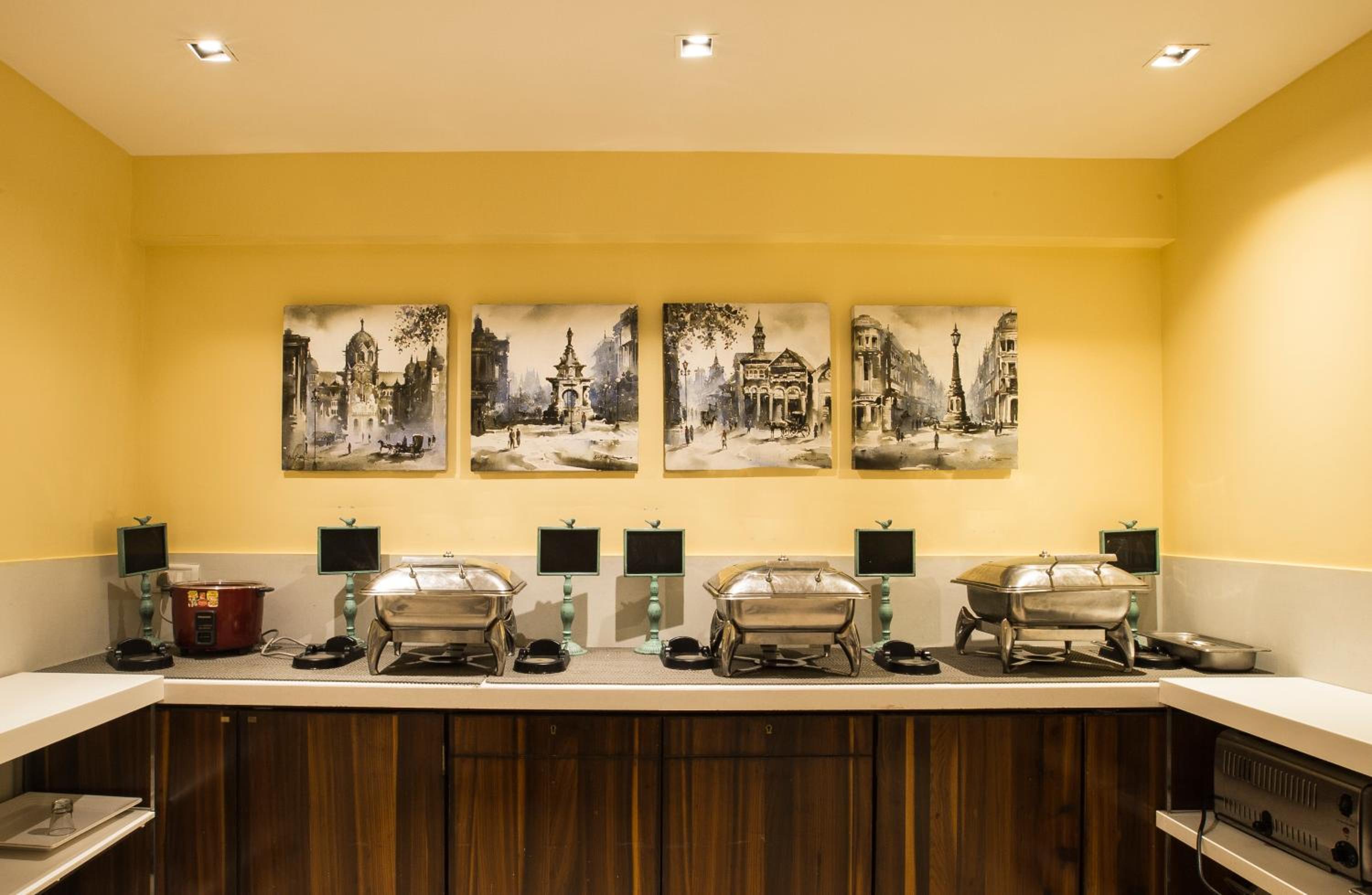 Hotel Bawa Continental Juhu Beach photo 5
