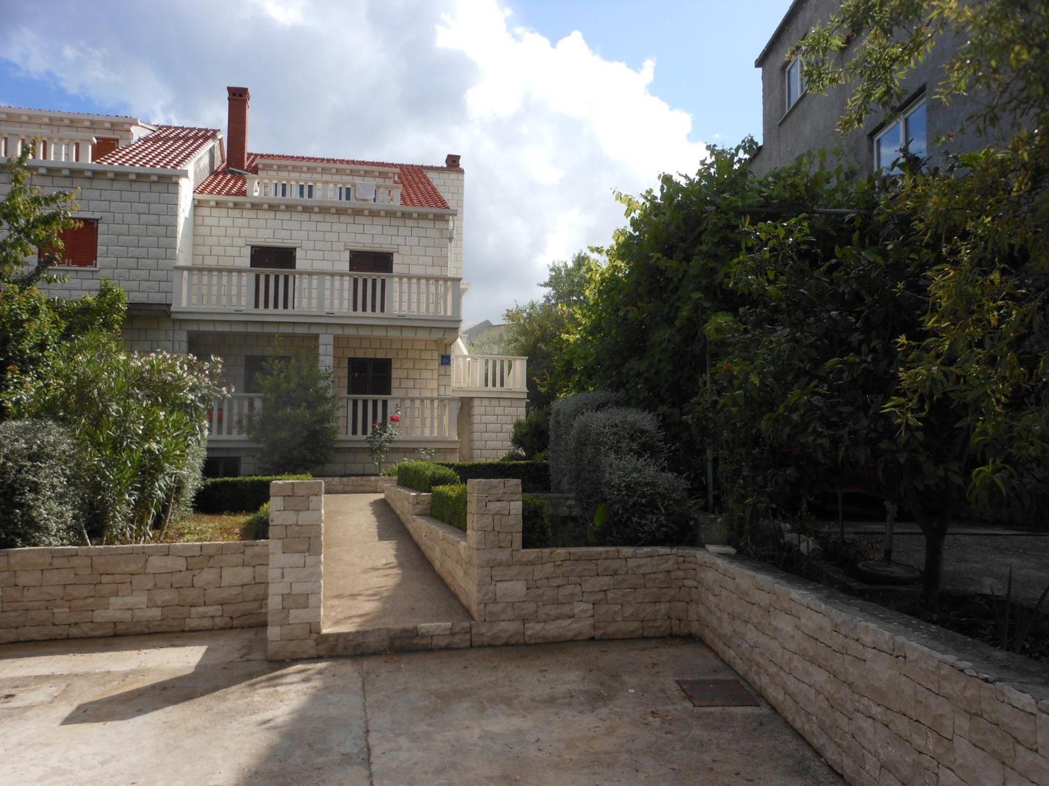 Apartments D & P view 3