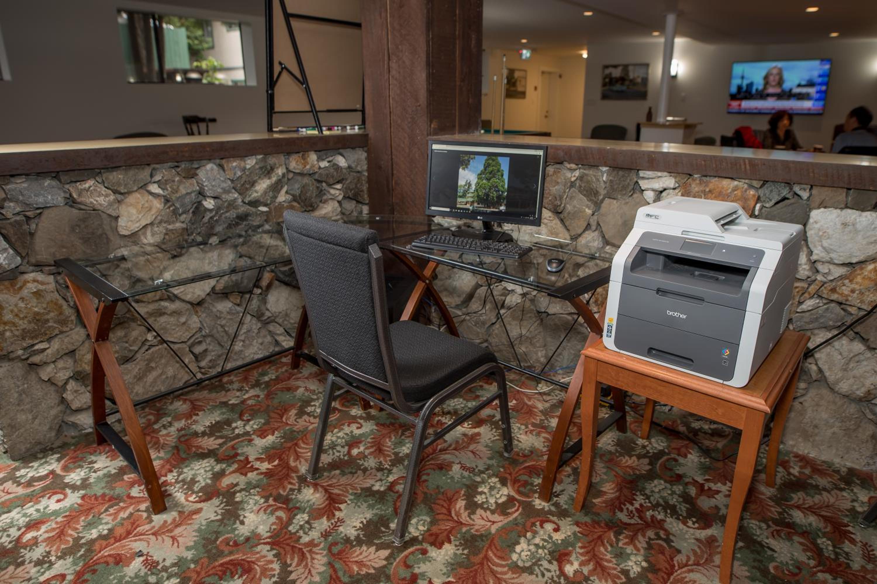 Robin Hood Inn and Suites