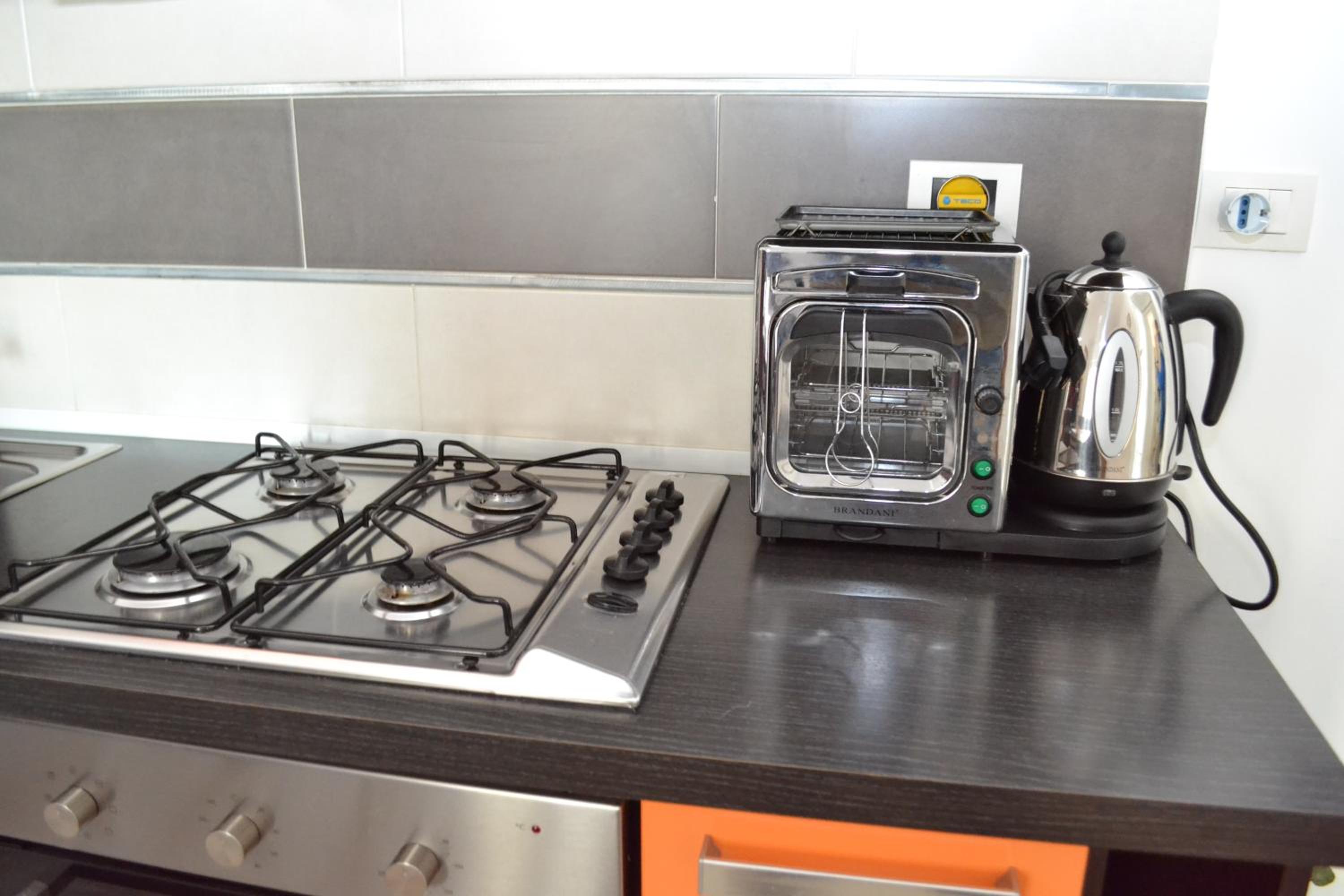 Casa Elisa en Alba — kitchen