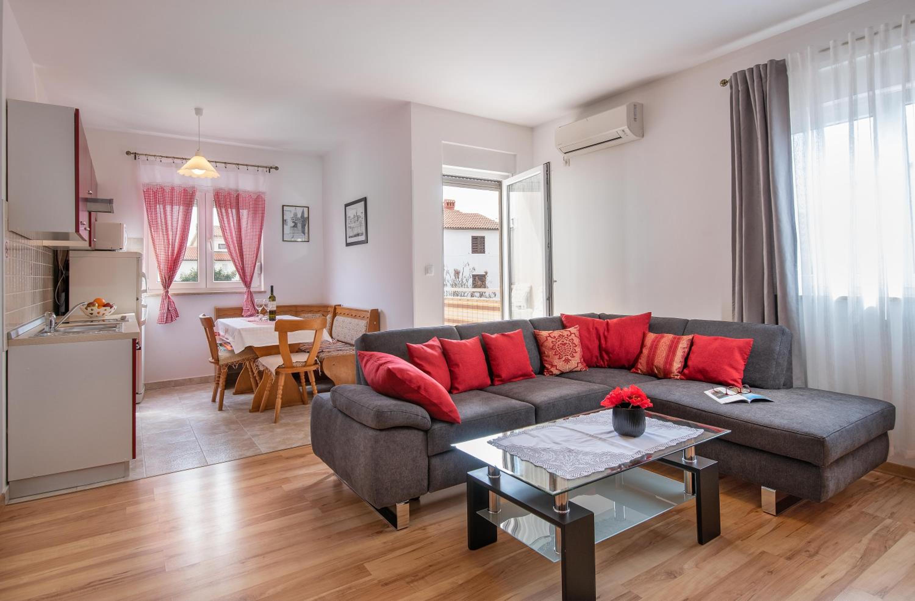 Apartment Bordeaux 29 view 3