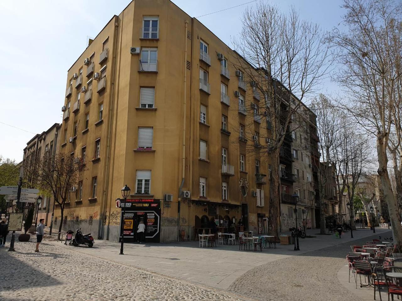 Lupino Apartments view 3