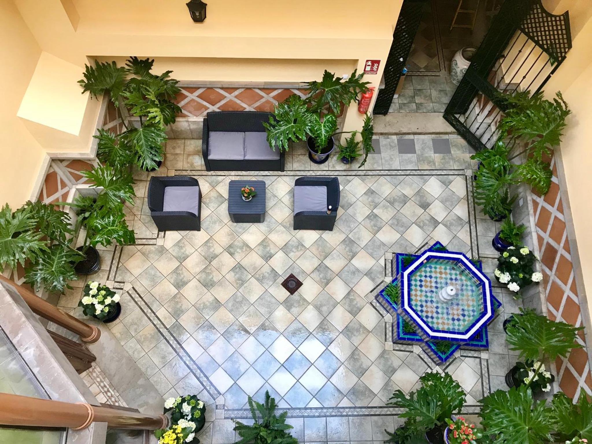 CASA MIRAFLORES