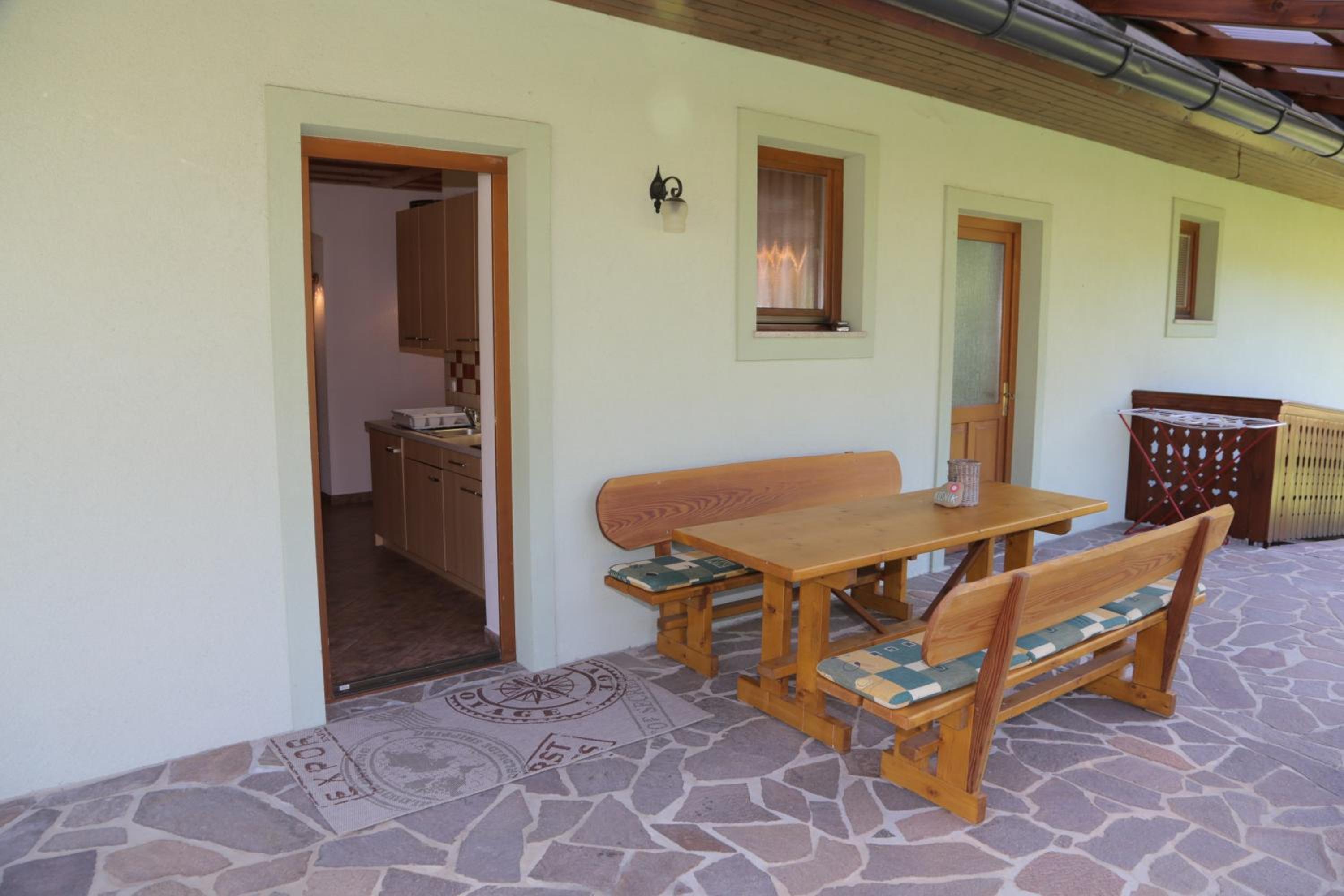 APARTMA KOŠNIK