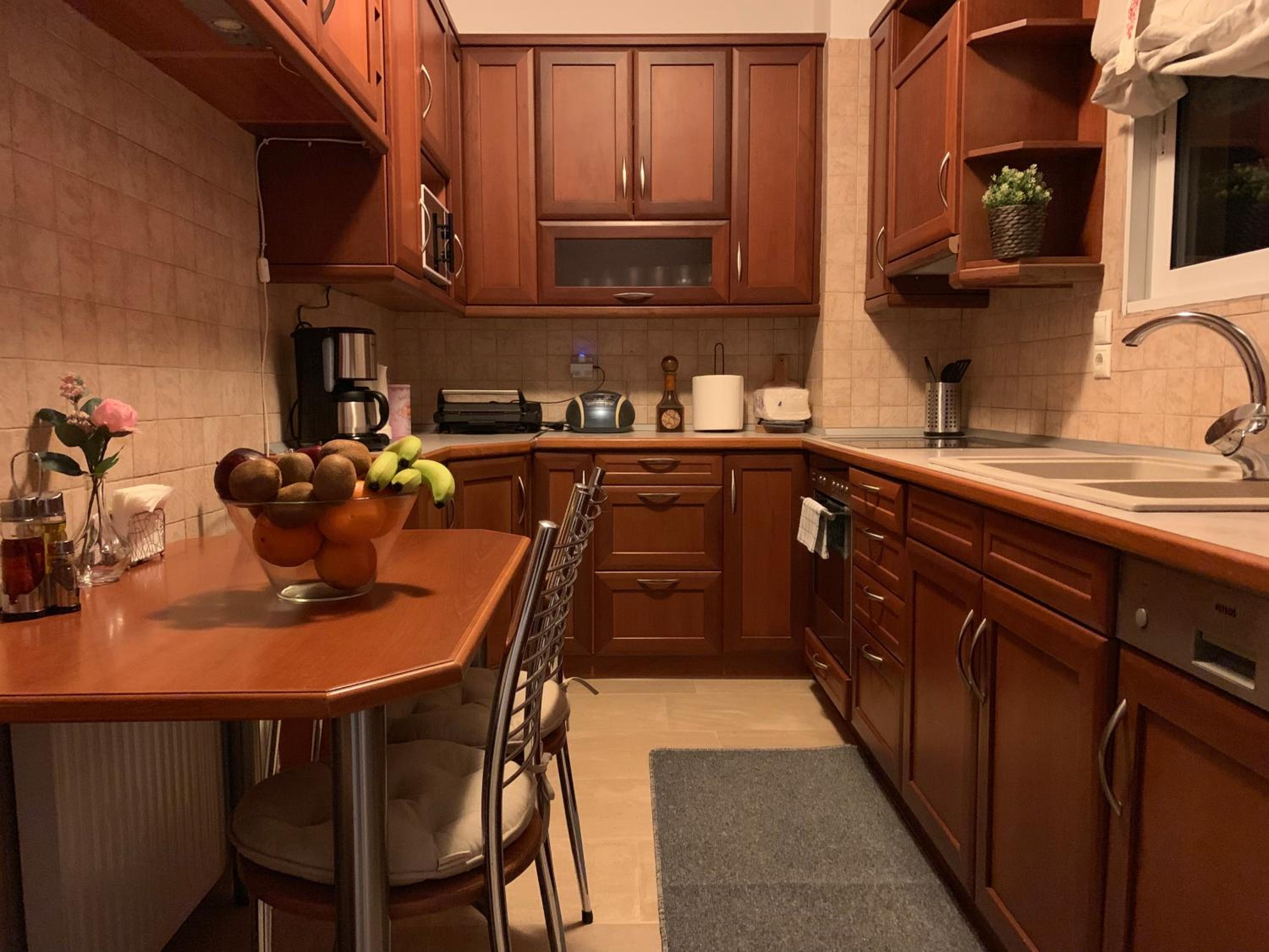 Thiseio Big Apartment