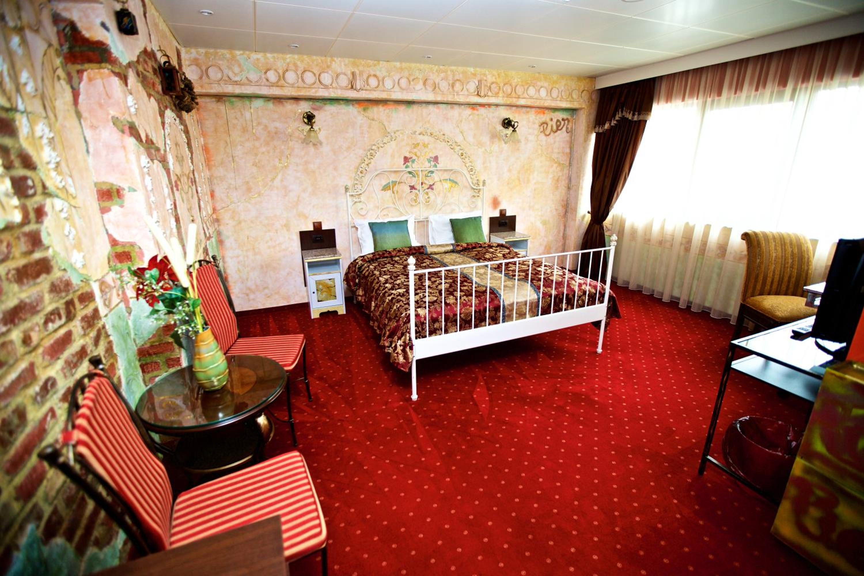 LEGENDS Chambers by Grand Pier Boutique