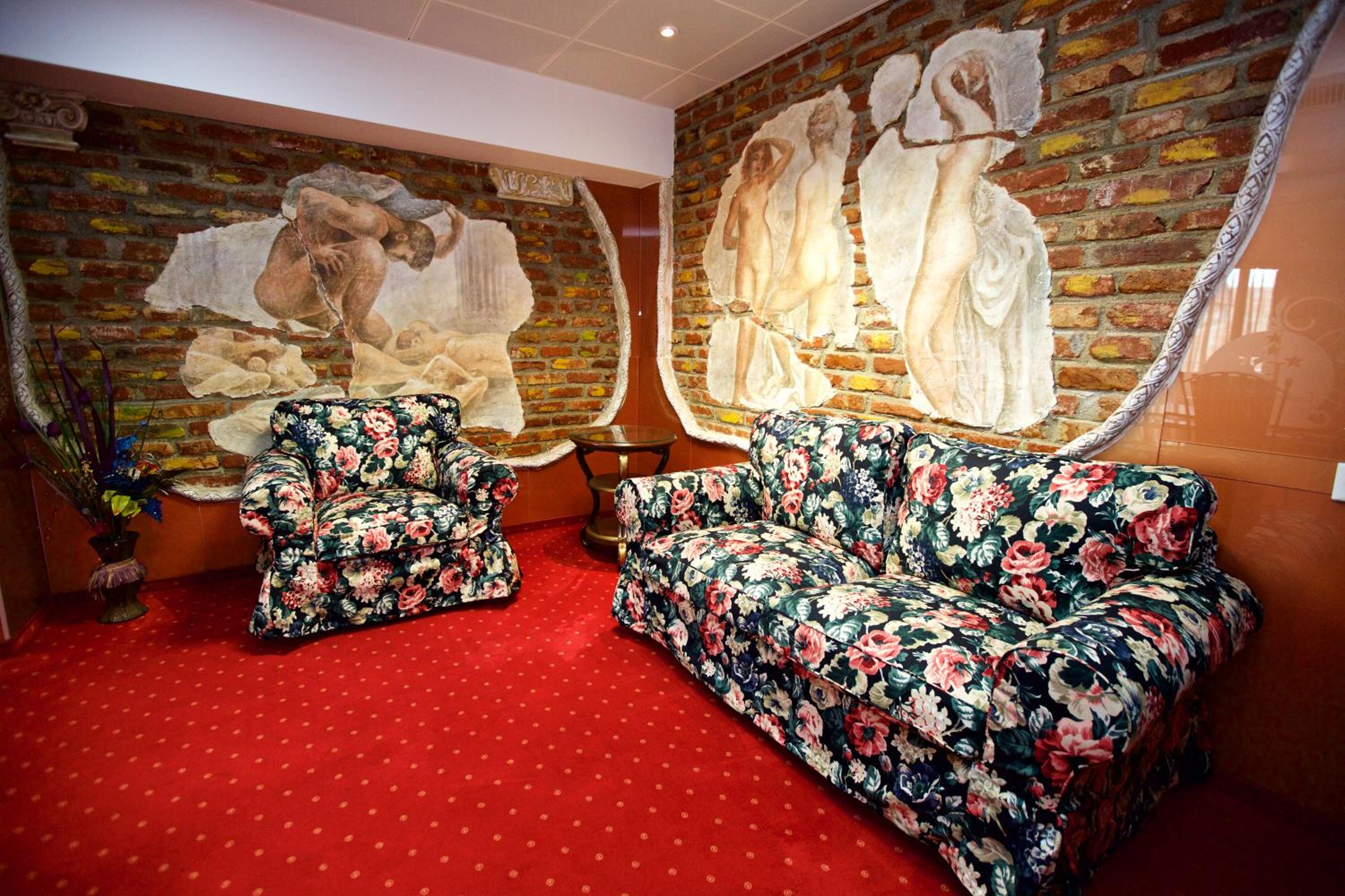 LEGENDS Chambers by Grand Pier Boutique