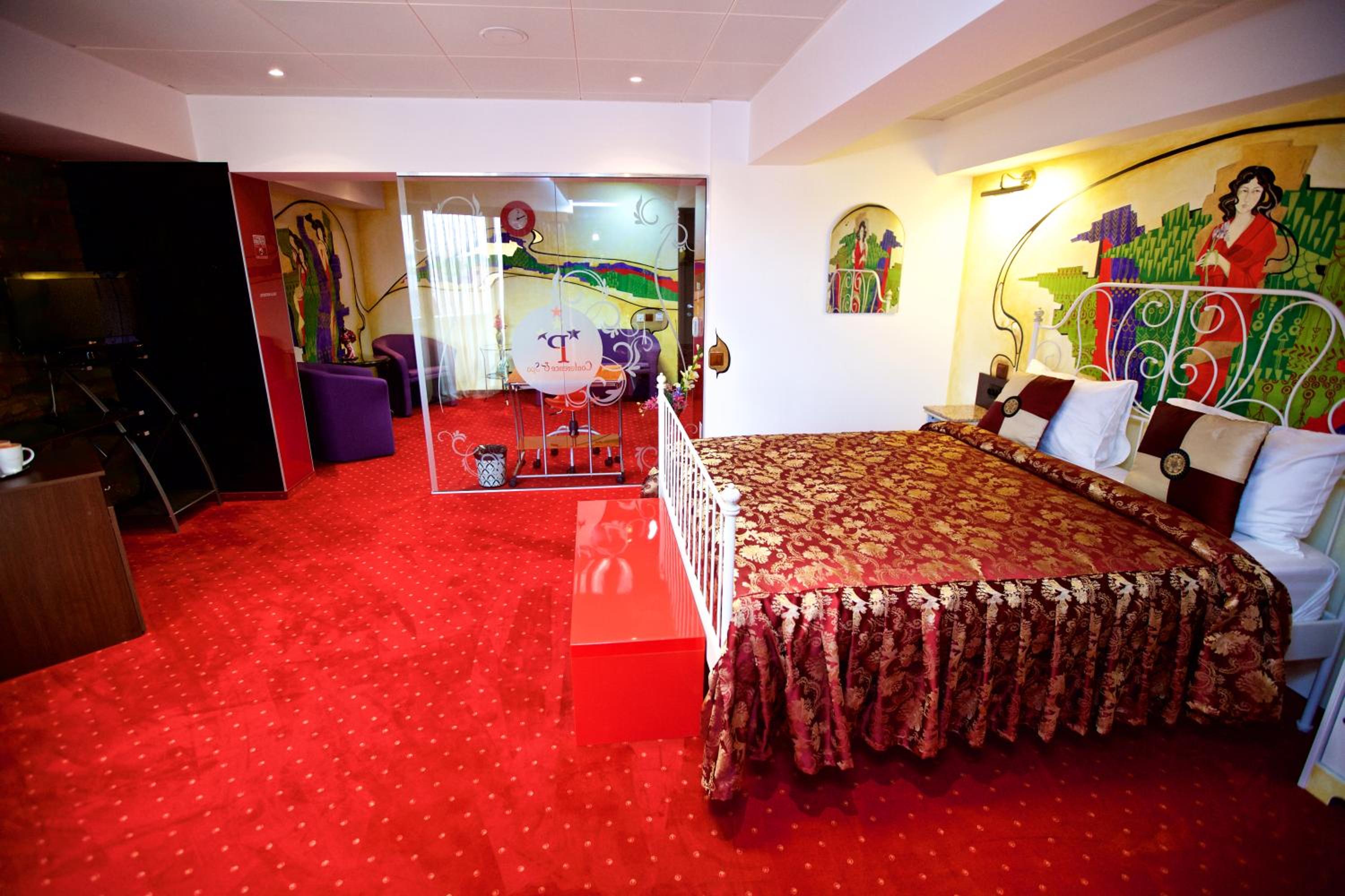 LEGENDS Chambers by Grand Pier Boutique