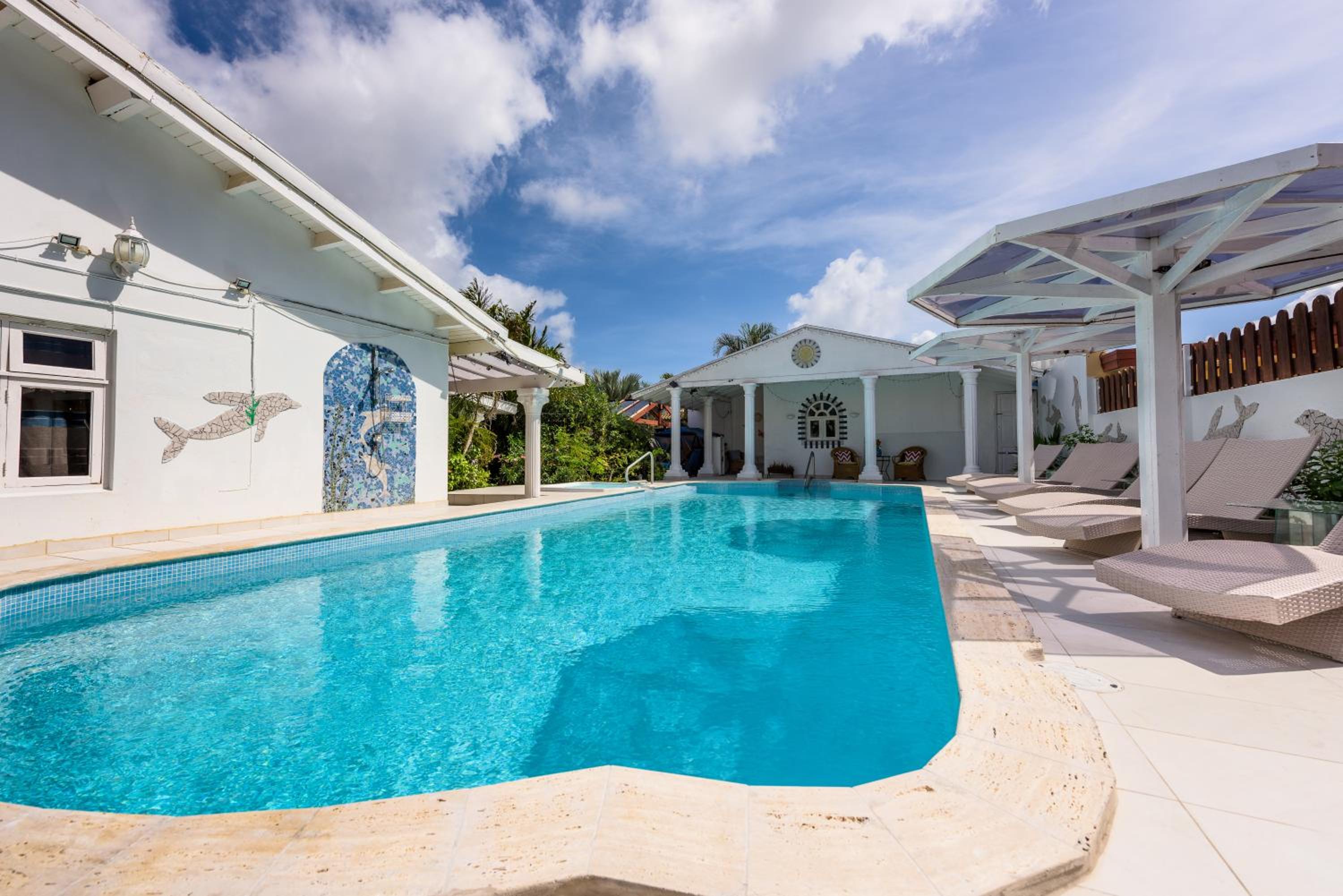Sunflower Villa Studios