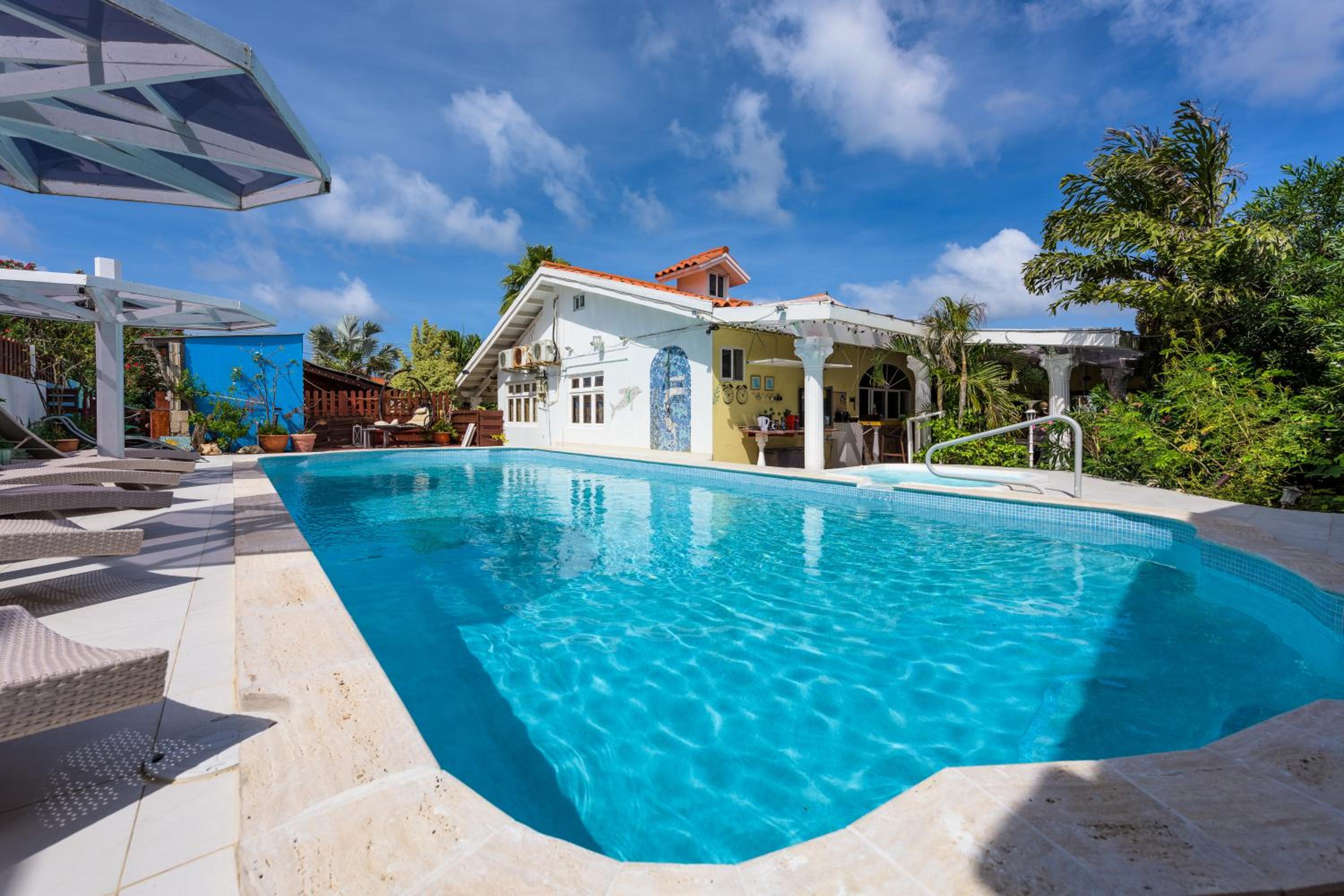 Sunflower Villa Studios