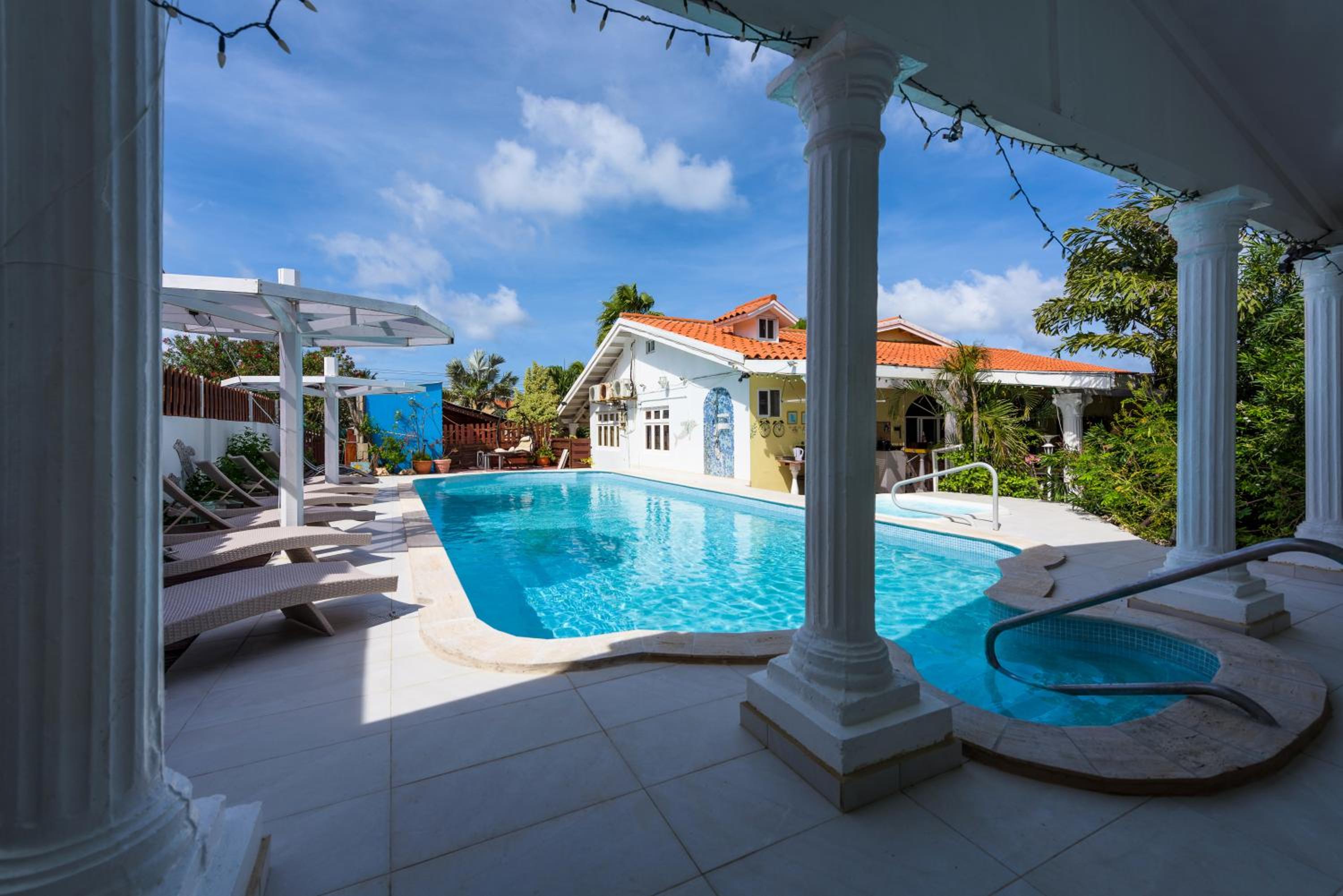 Sunflower Villa Studios