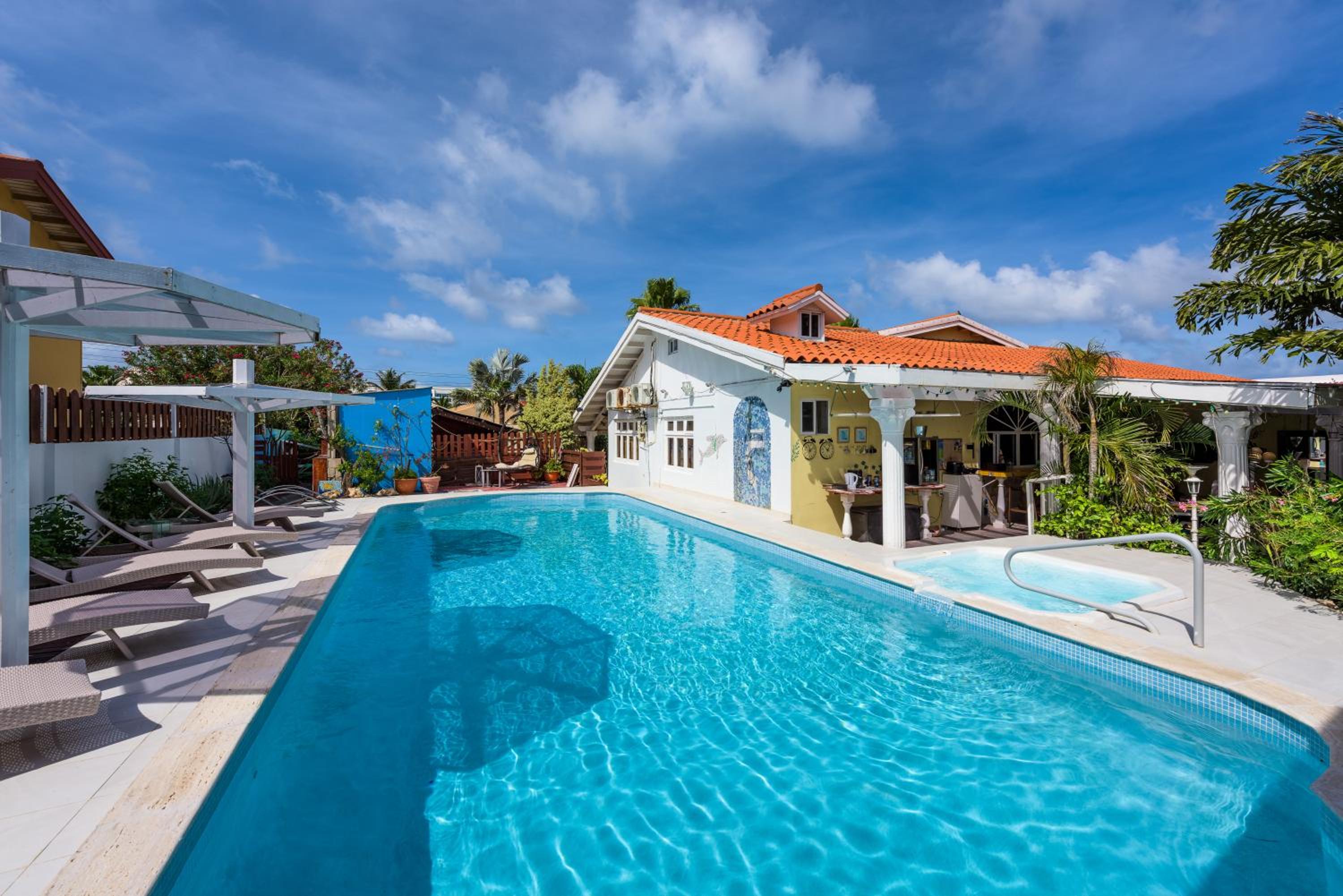 Sunflower Villa Studios