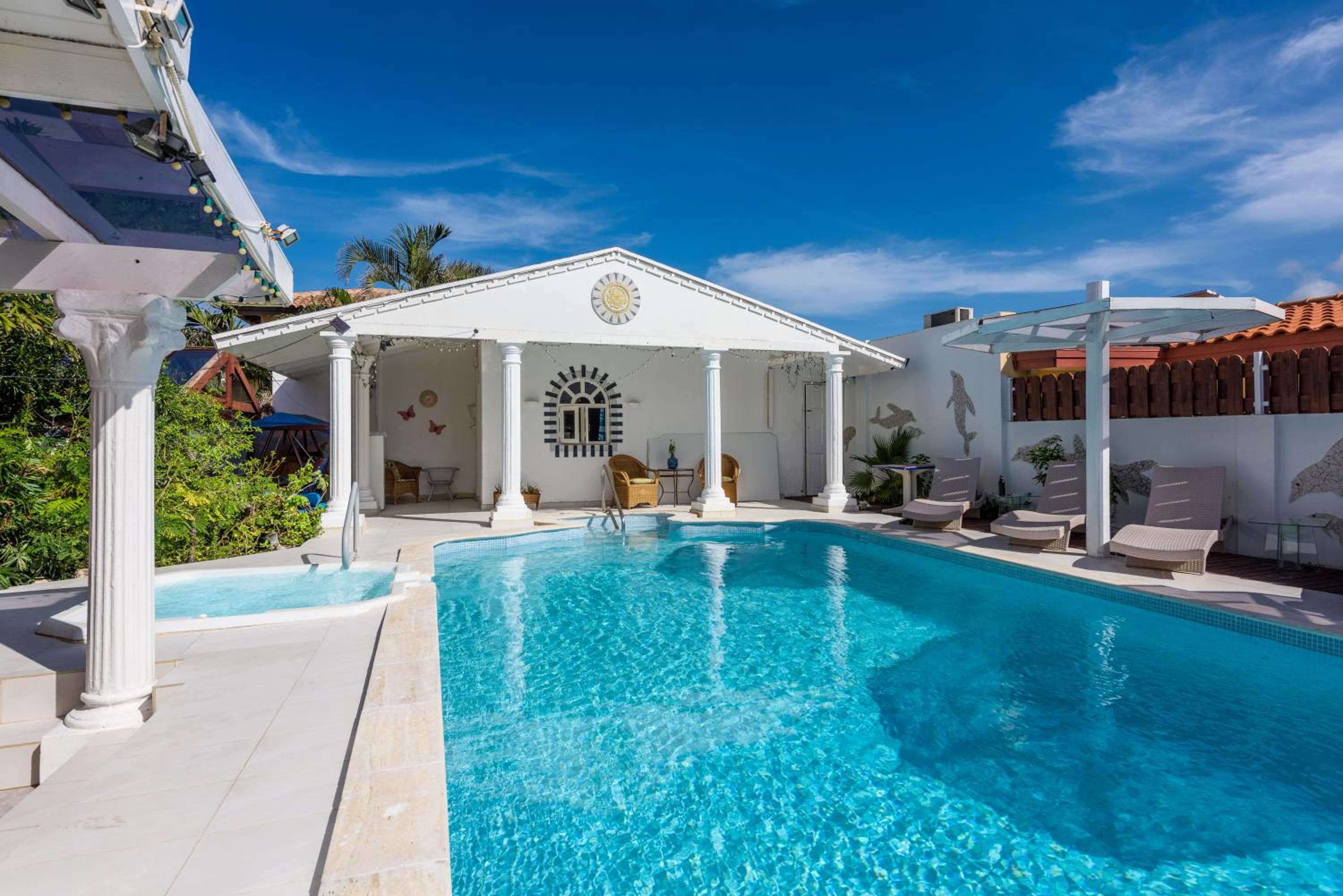 Sunflower Villa Studios