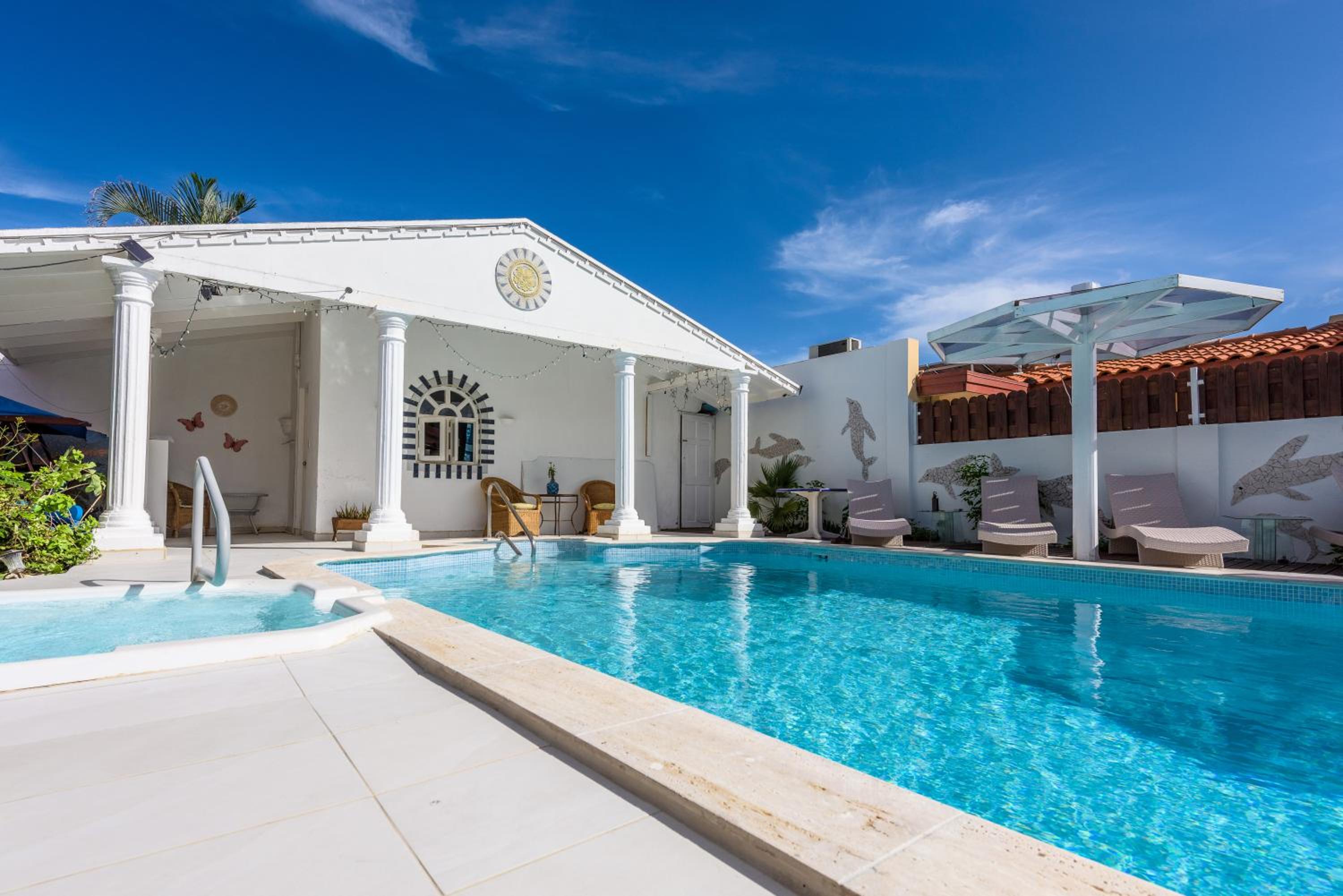 Sunflower Villa Studios