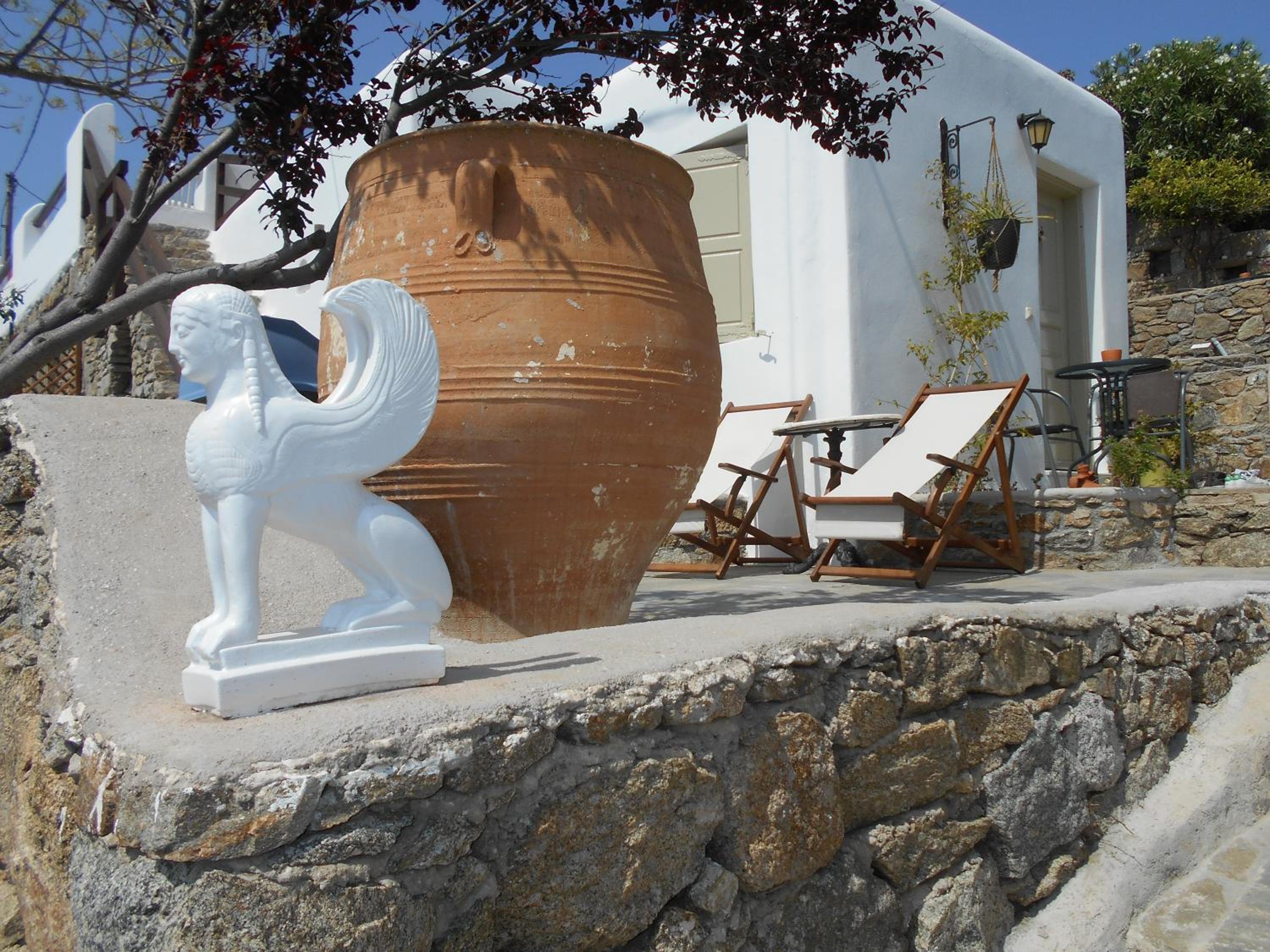 La Veranda of Mykonos Traditional Guesthouse view 2