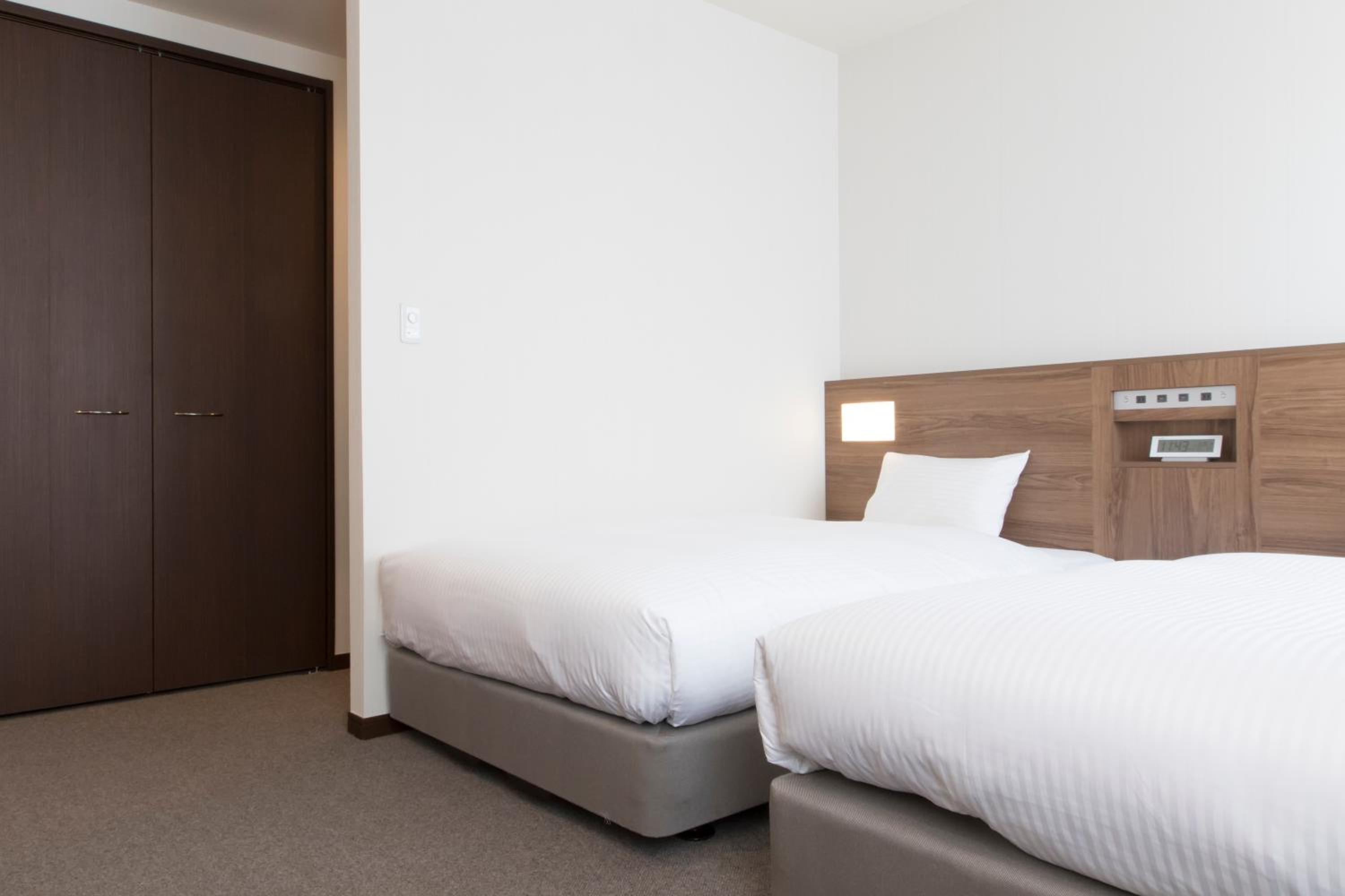 Toho Hotel Namba Motomachi photo 4