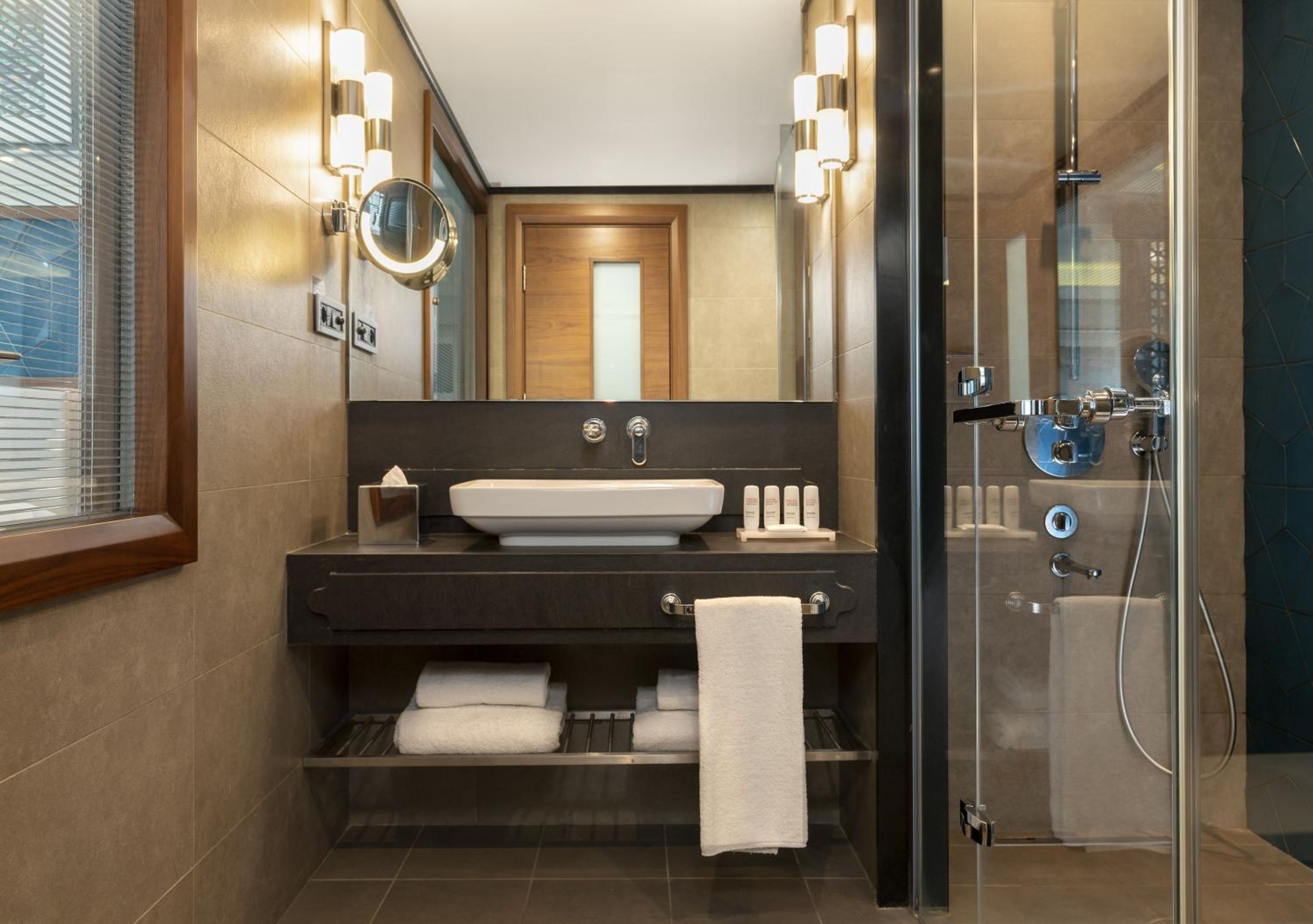 Radisson Blu Bosphorus Hotel - Image 33