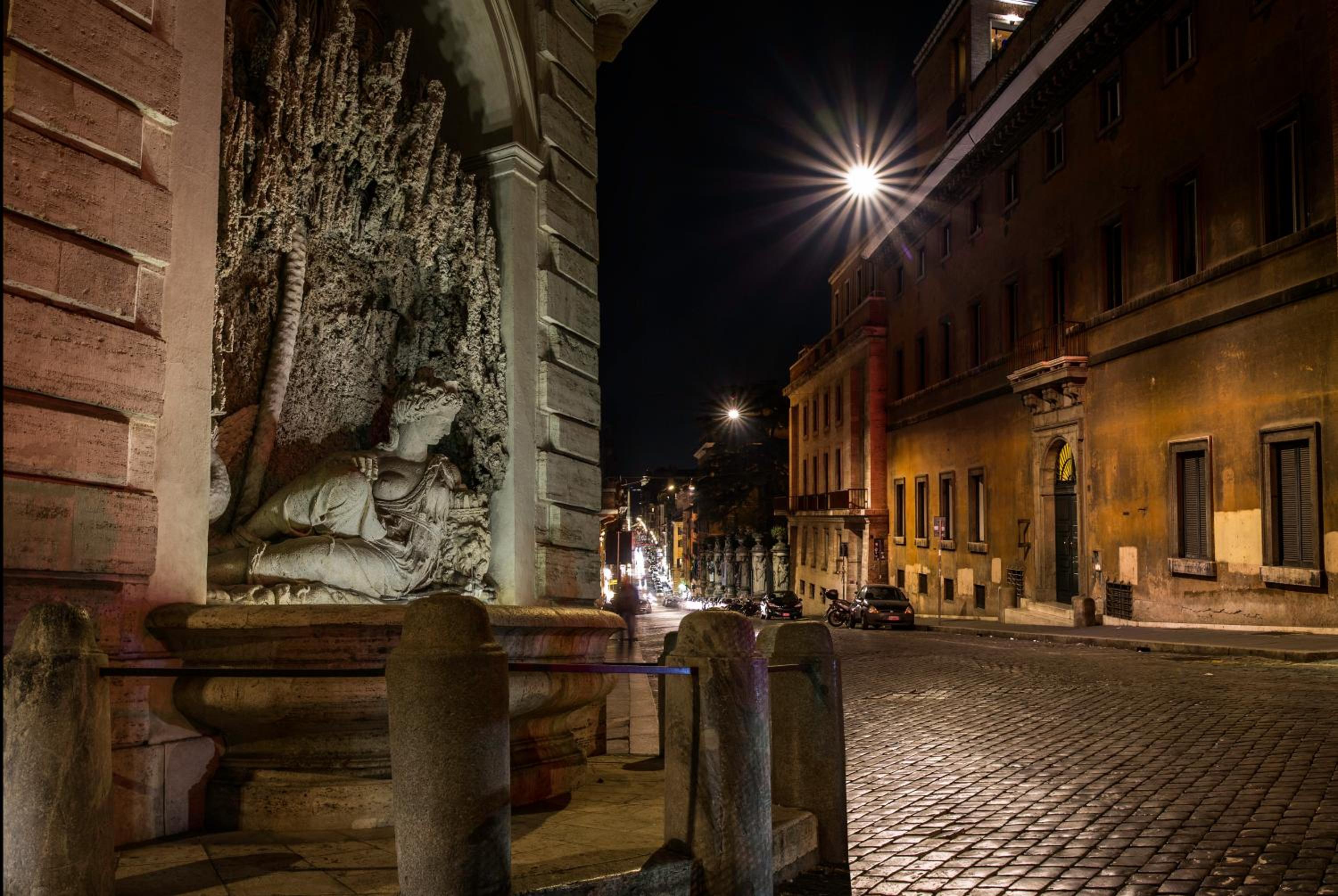 Luxury Rooms H 2000 Roma