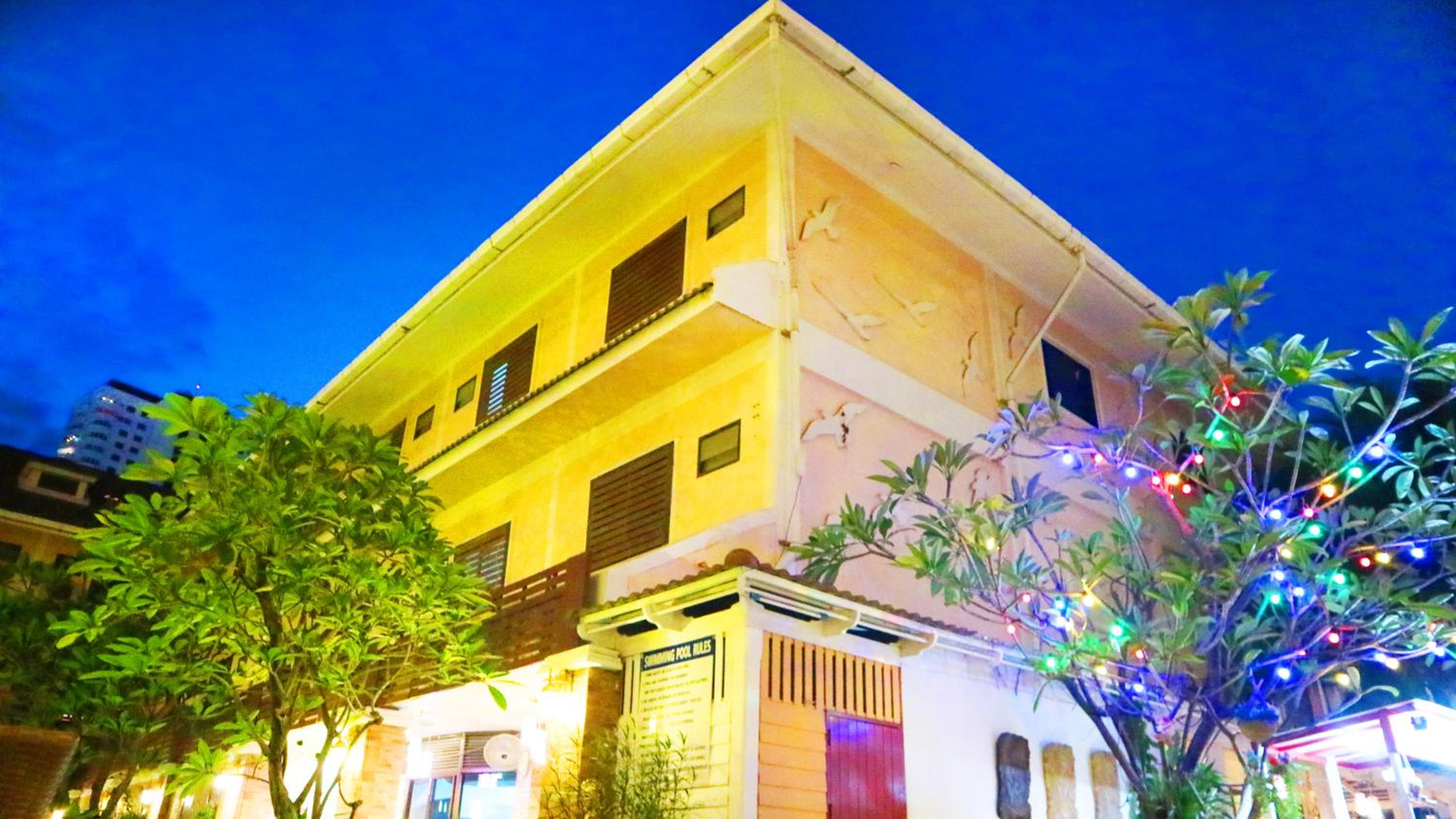 Hotel Aiyaree Place Hotel