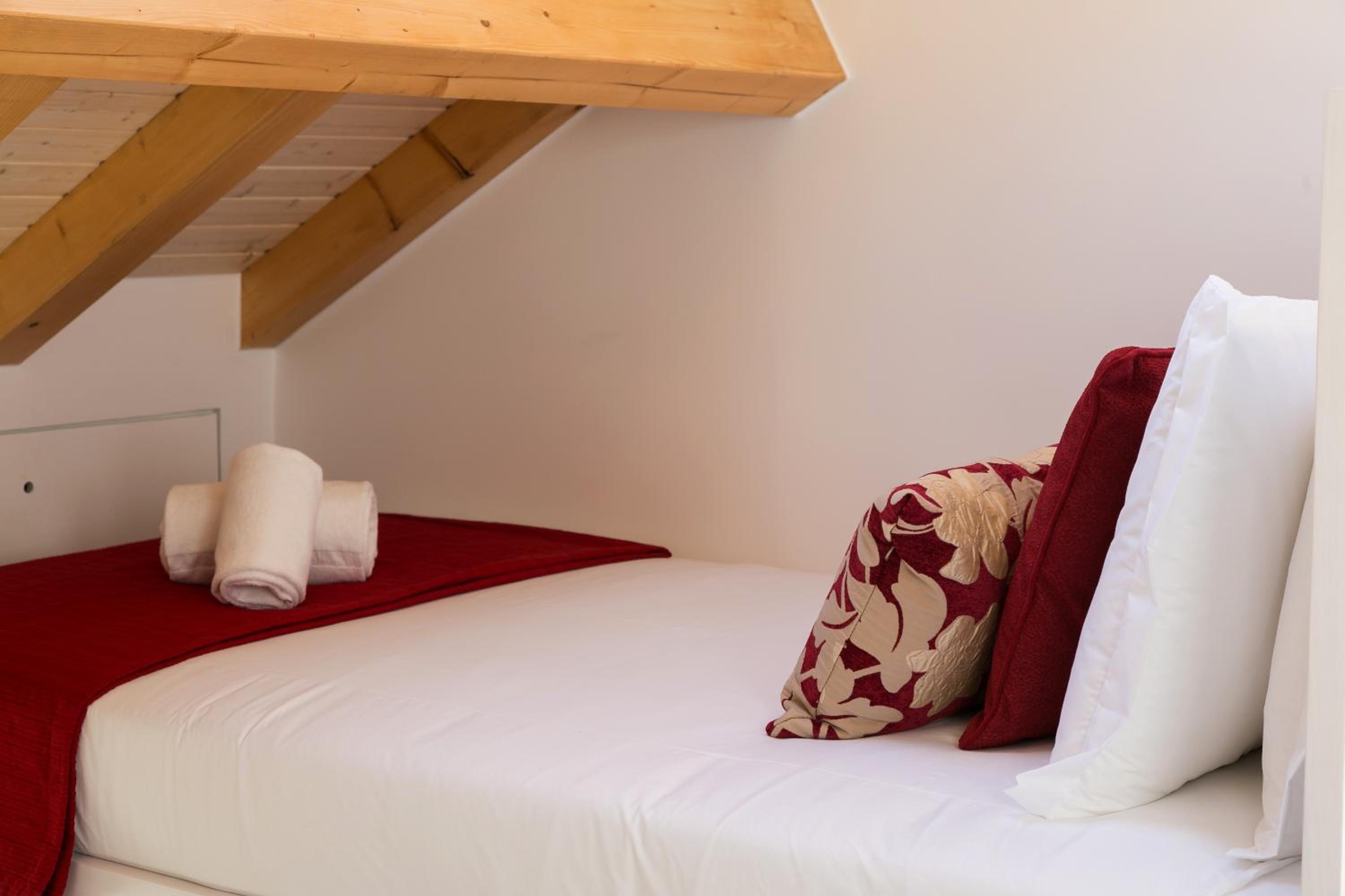 Suites Amália Guesthouse near Rossio Square view 4
