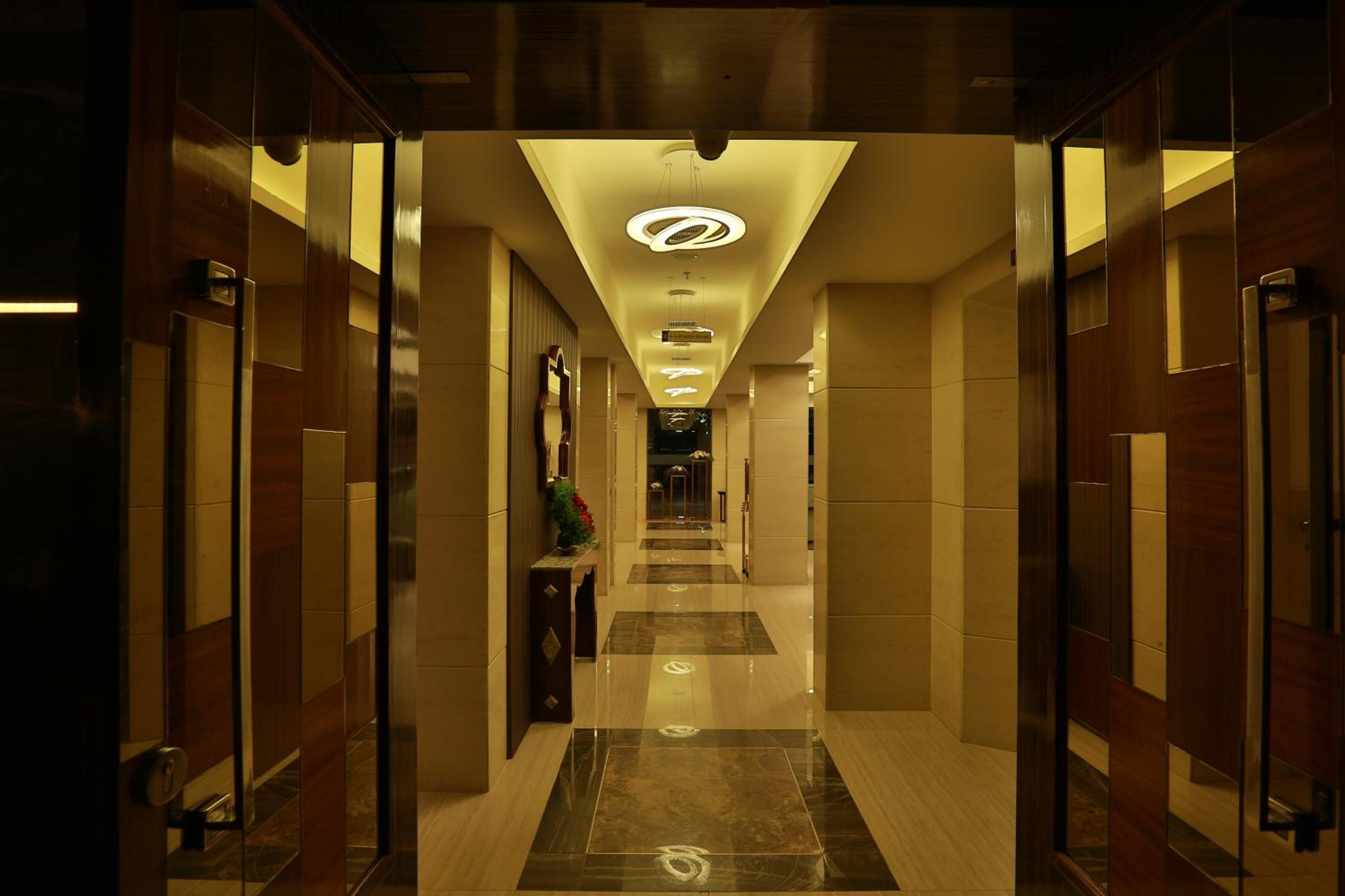 Cochin Vacations - Hotel Luminara - Property Image 1