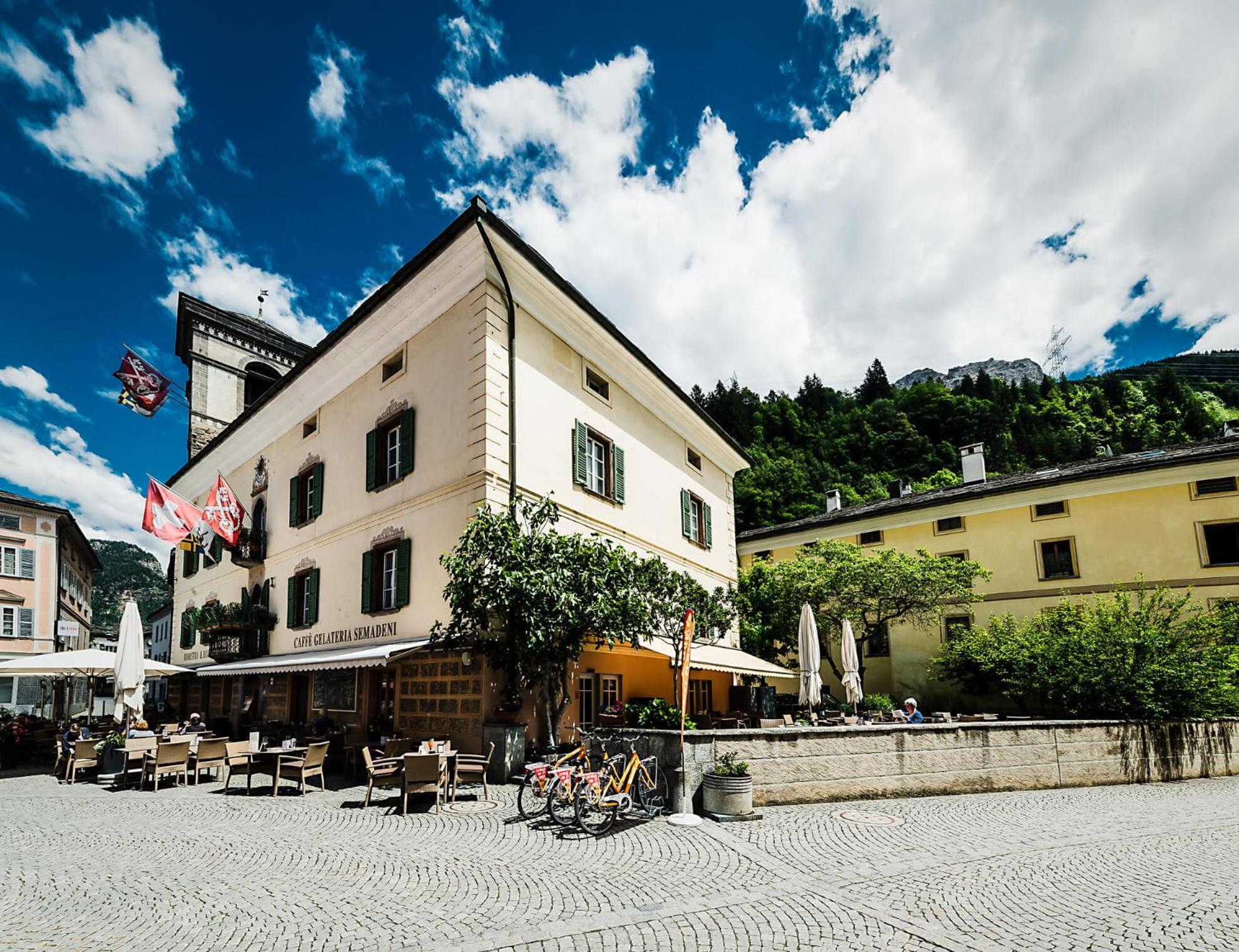 Hotel Biobistro Semadeni
