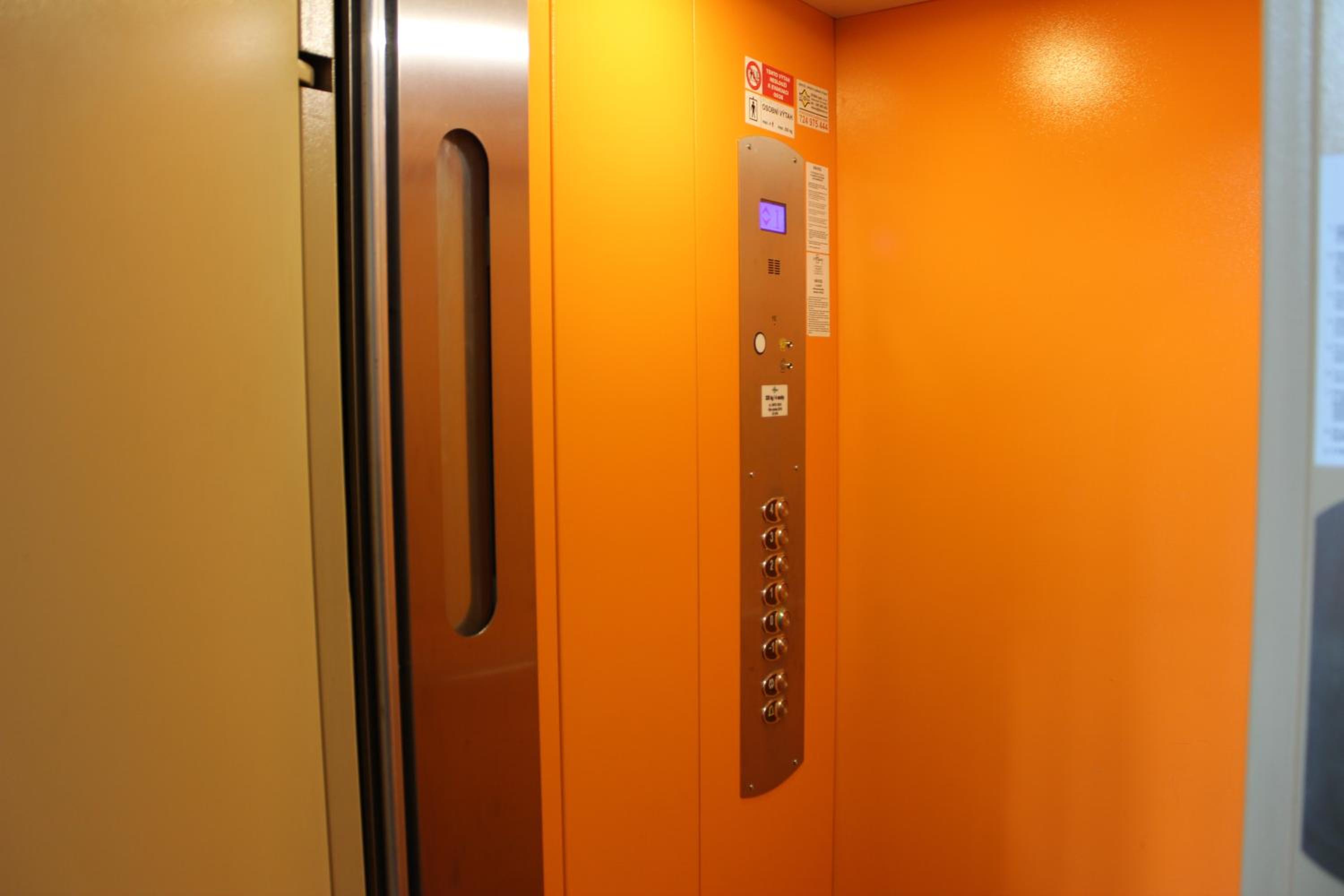 Hotel Praha Club bed & breakfast