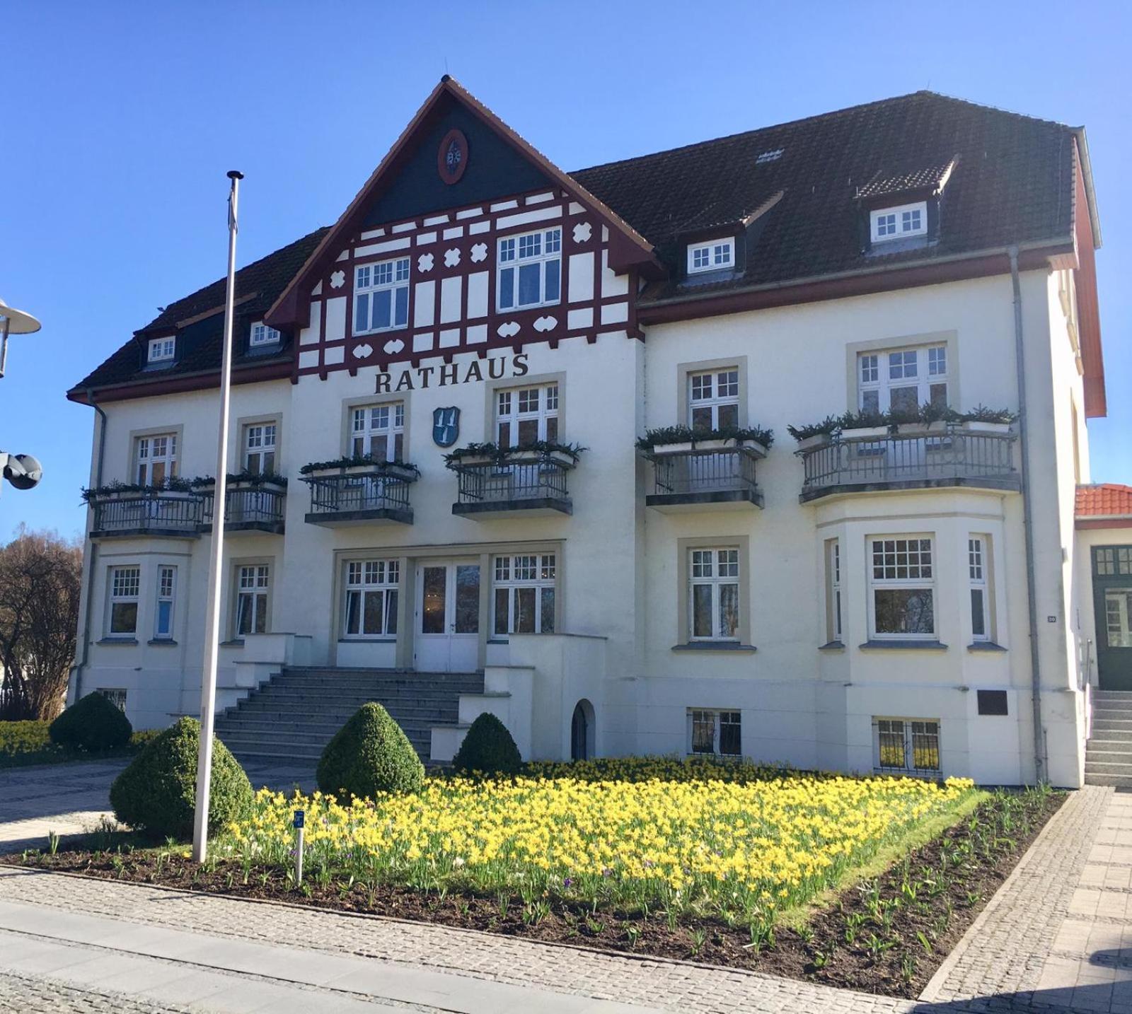Ferienwohnung Yachthafentraum direkt, am Strand, Seebrücke,Hafen, Shopping