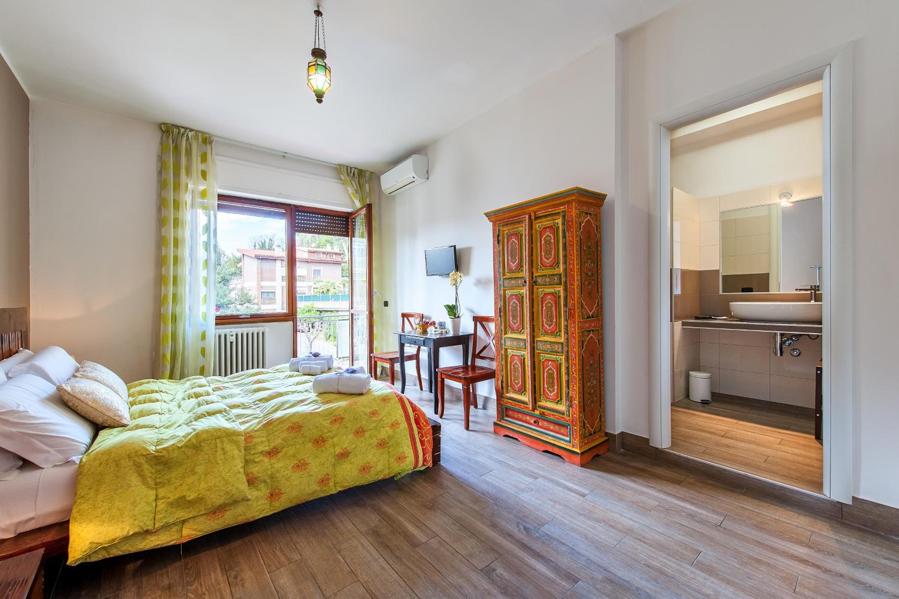 hotel room