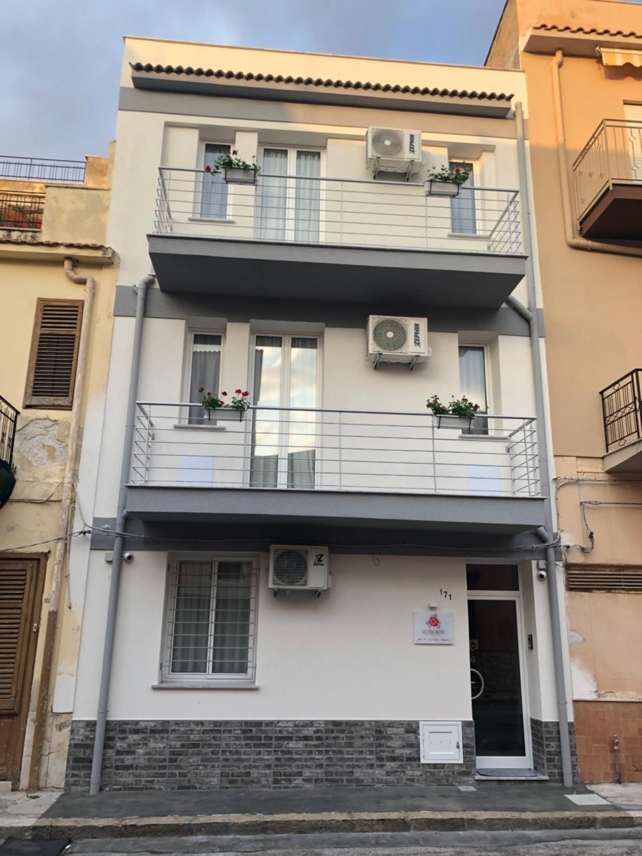 Le Tre Rose
