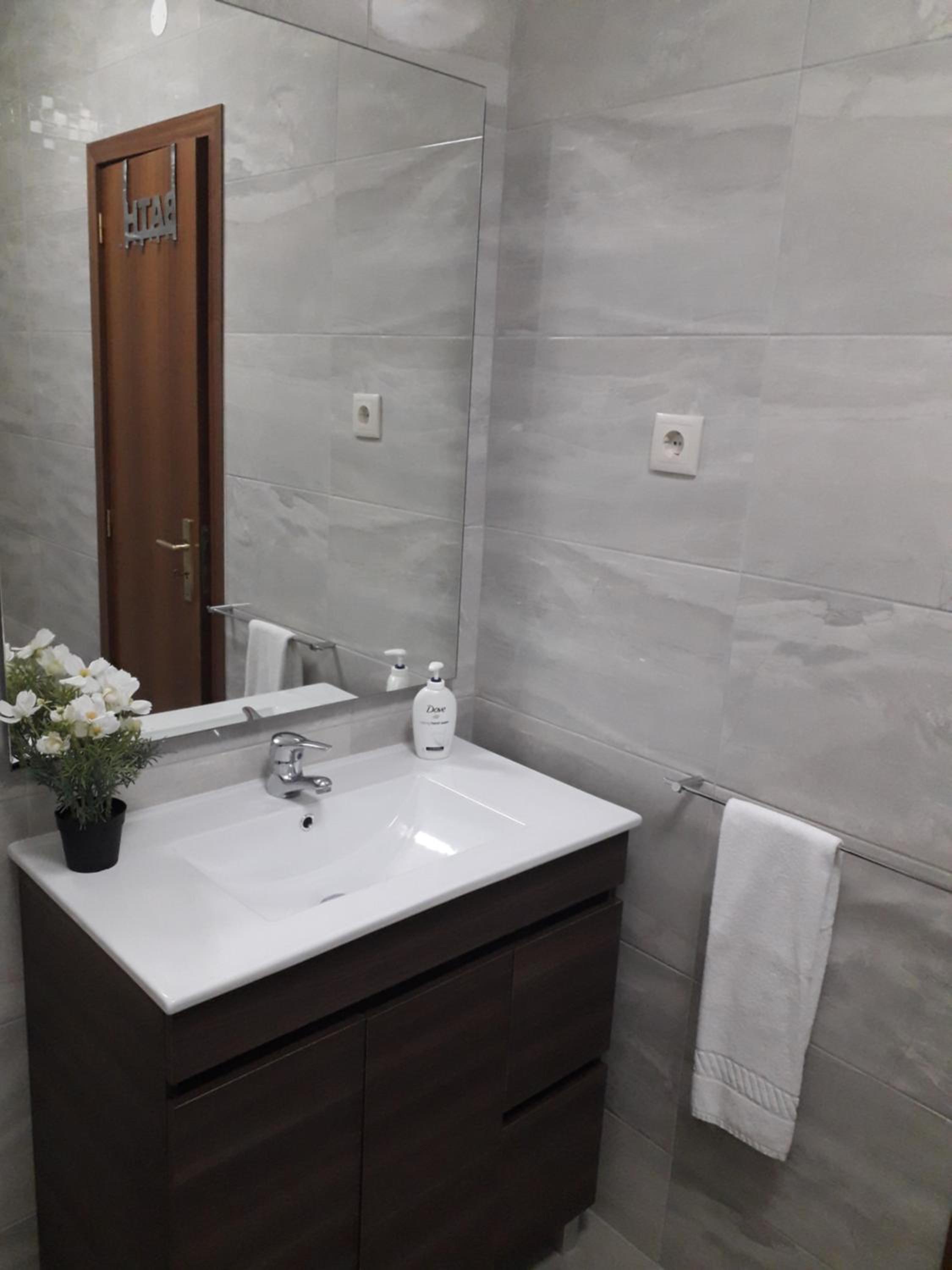Comfortable & central apartment view 4