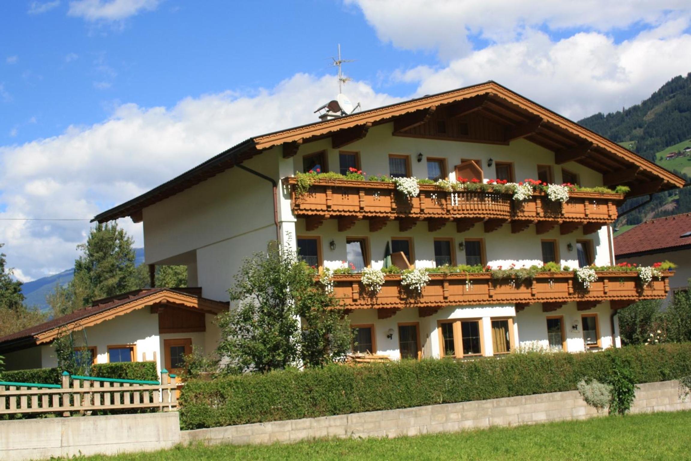 Ferienwohnungen Kröll view 2