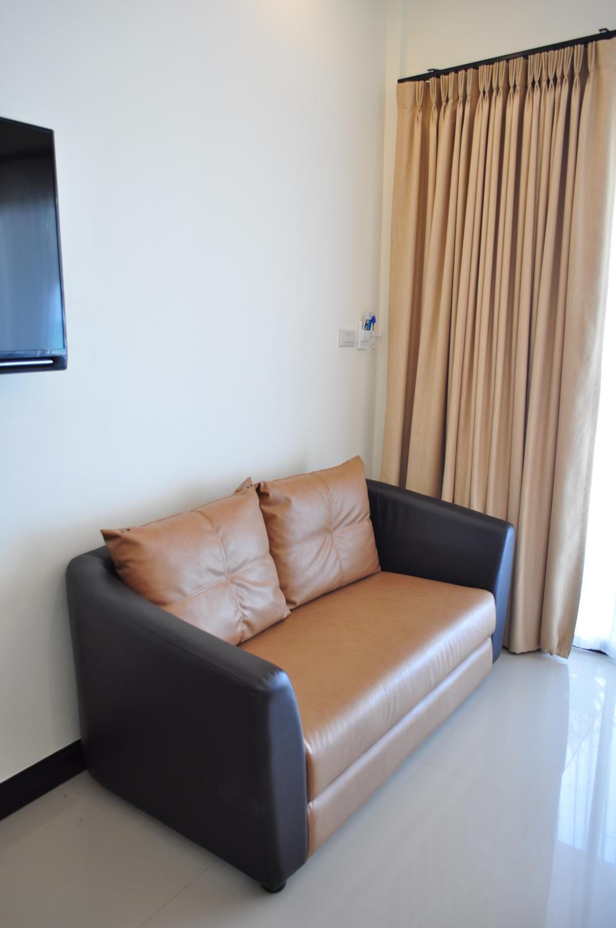 Lanta Seafront Resort