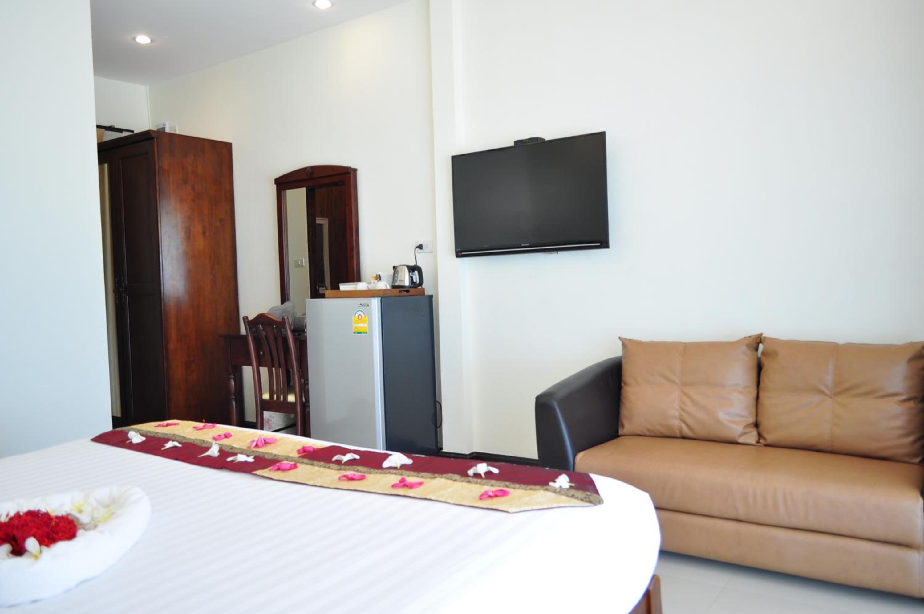 Lanta Seafront Resort