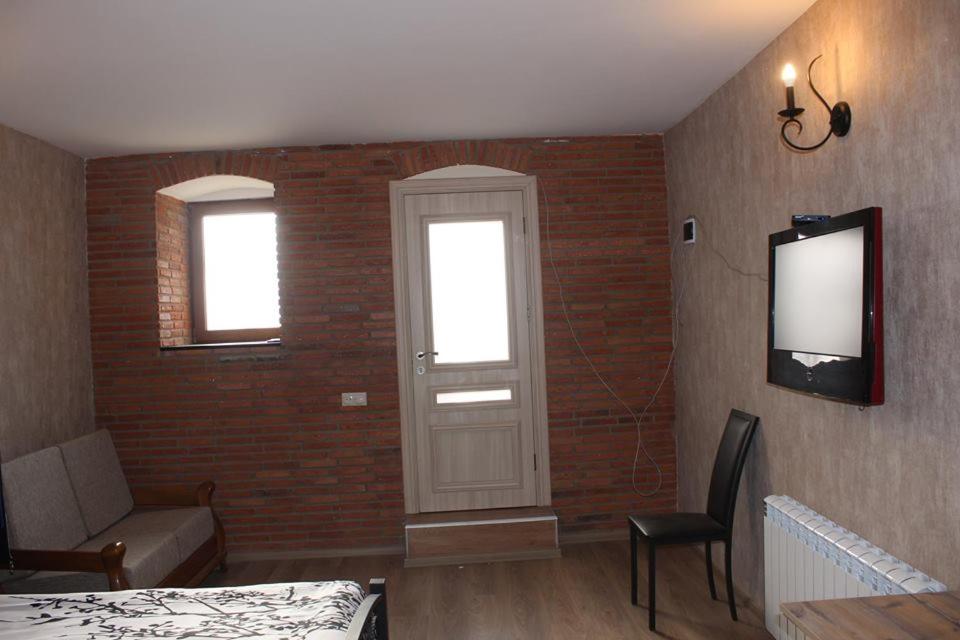 26 Nino Chkheidze Street view 5