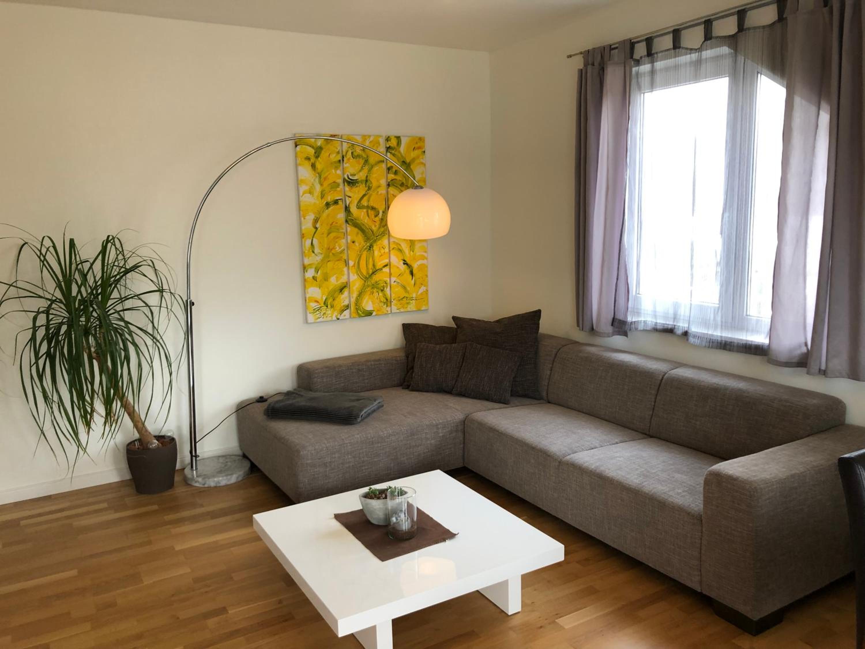 Superior-Apartment mit Pool und Seezugang view 3